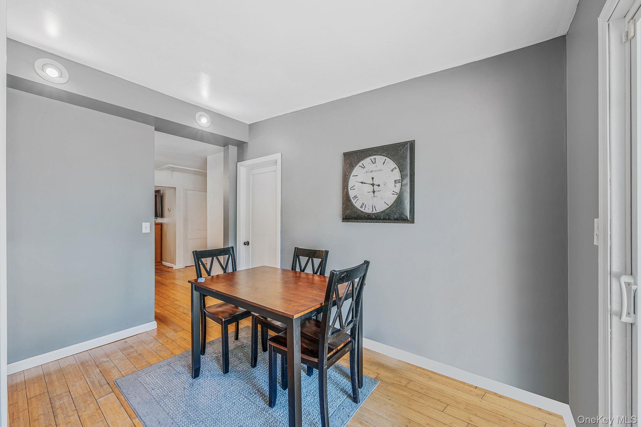 Single Family Lakeside  Suffolk County, NY 11961, MLS-927125-8