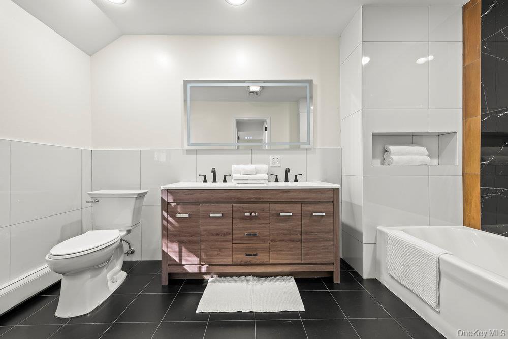 Single Family Glen Orange County, NY 12550, MLS-927129-24