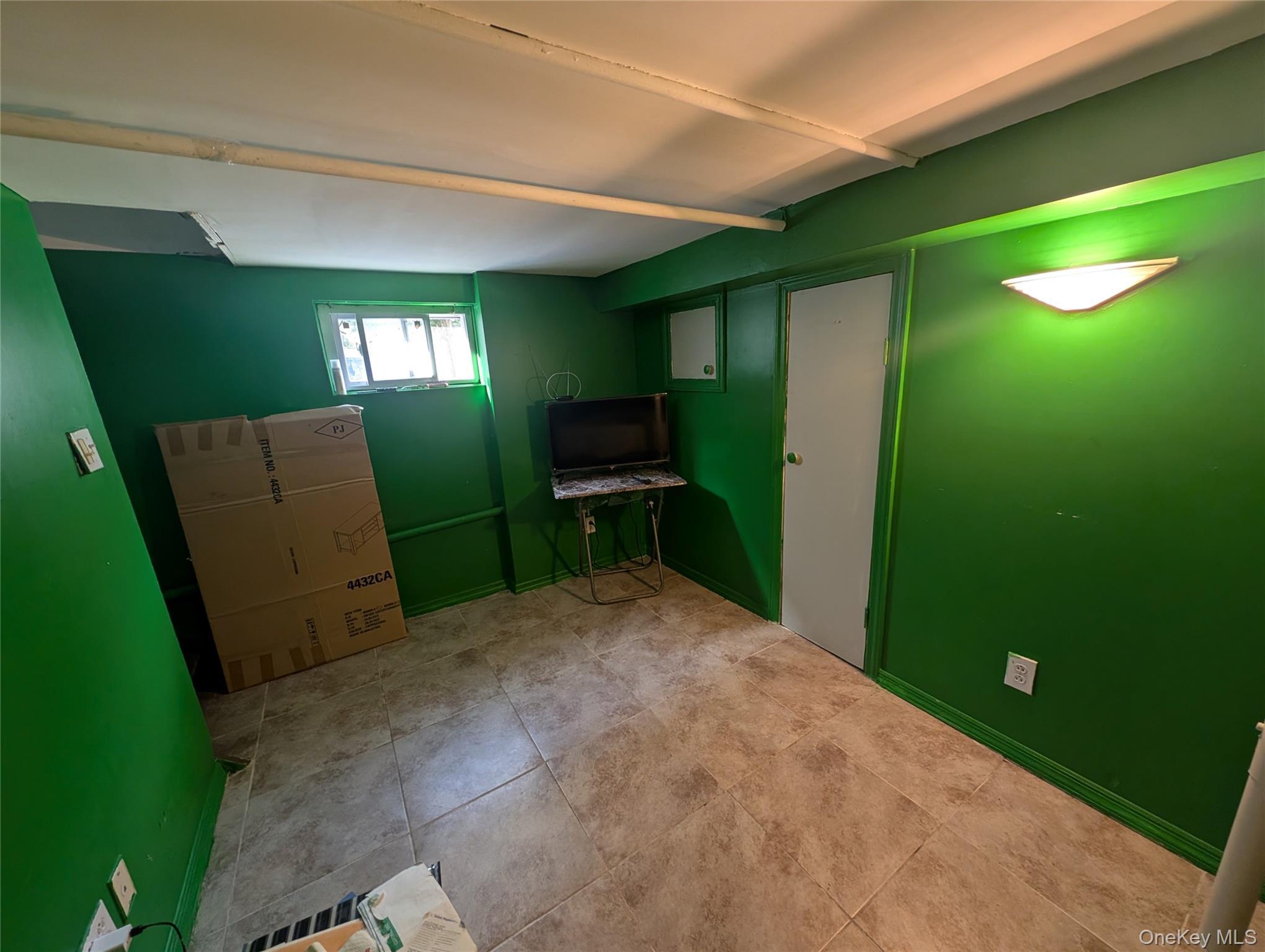 Single Family Cochran  Nassau County, NY 11581, MLS-927138-12