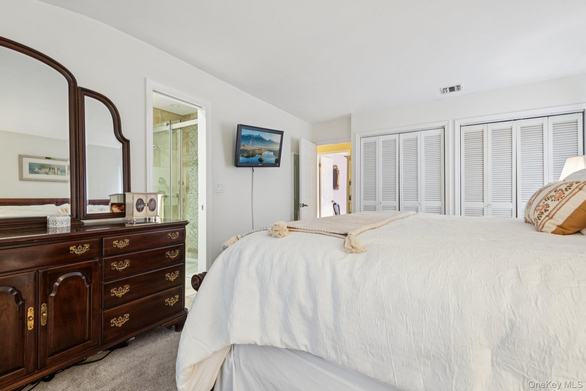 Single Family Great River Suffolk County, NY 11739, MLS-927154-25