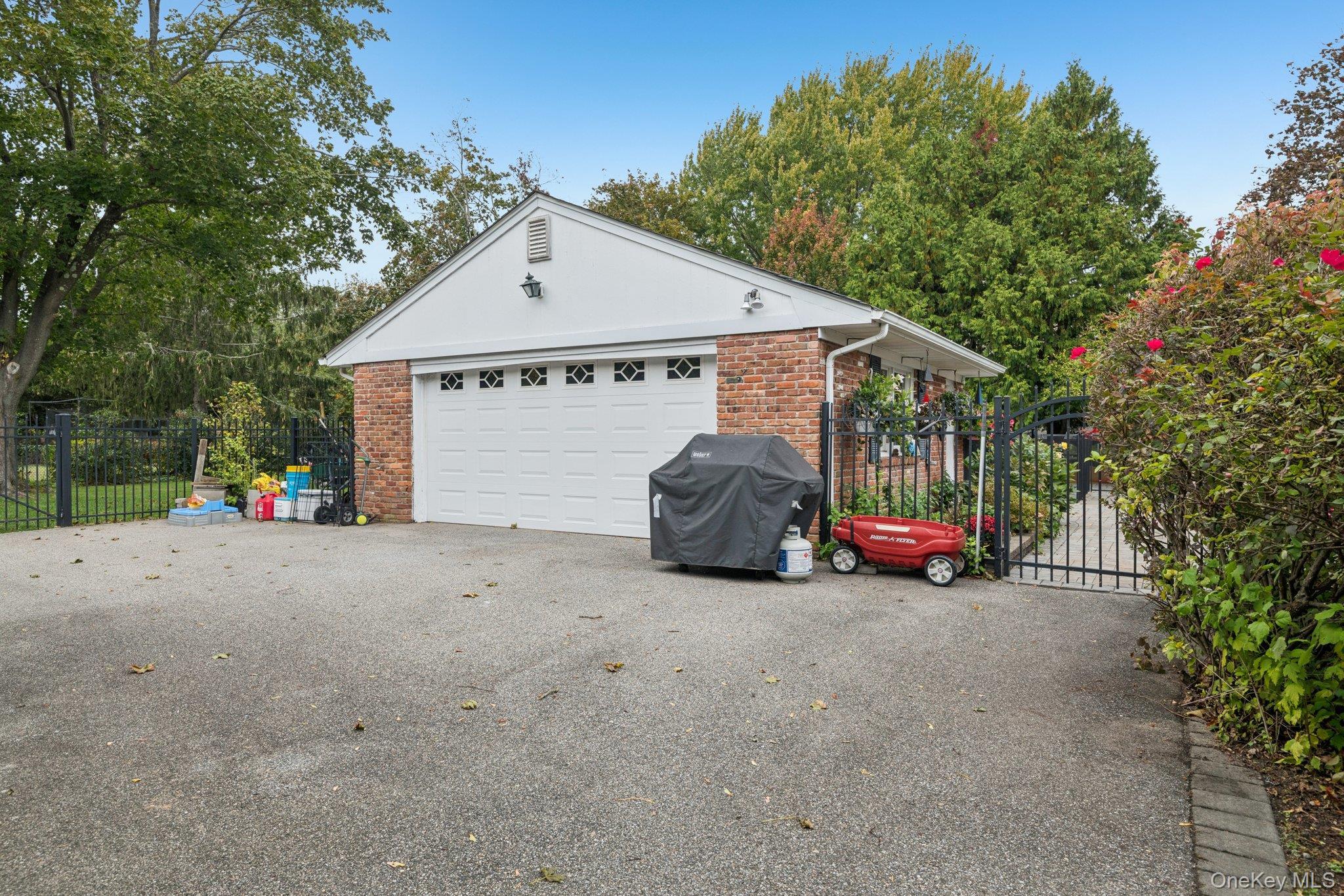 Single Family Great River Suffolk County, NY 11739, MLS-927154-36