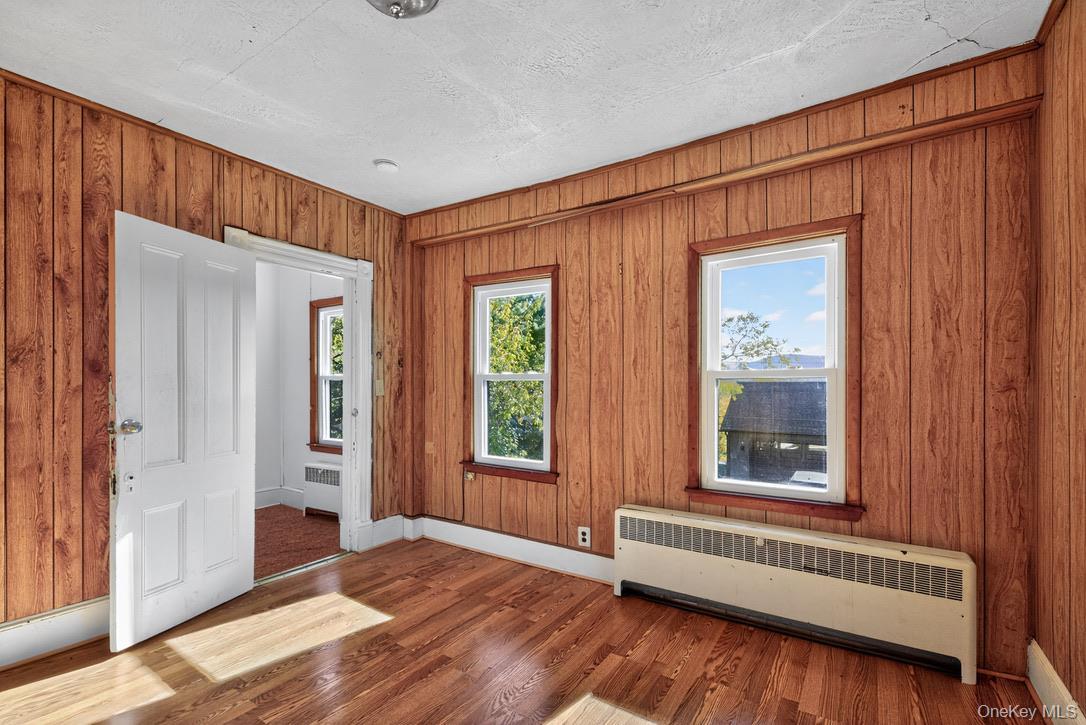 Single Family Paye  Dutchess County, NY 12508, MLS-927164-21