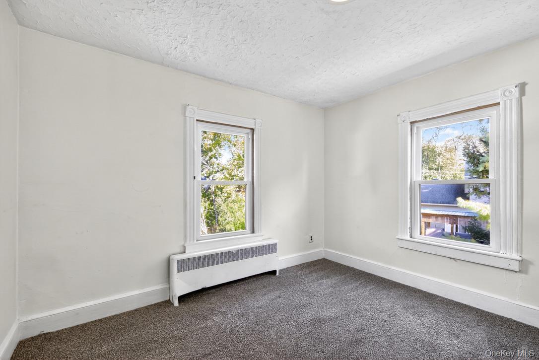 Single Family Paye  Dutchess County, NY 12508, MLS-927164-22