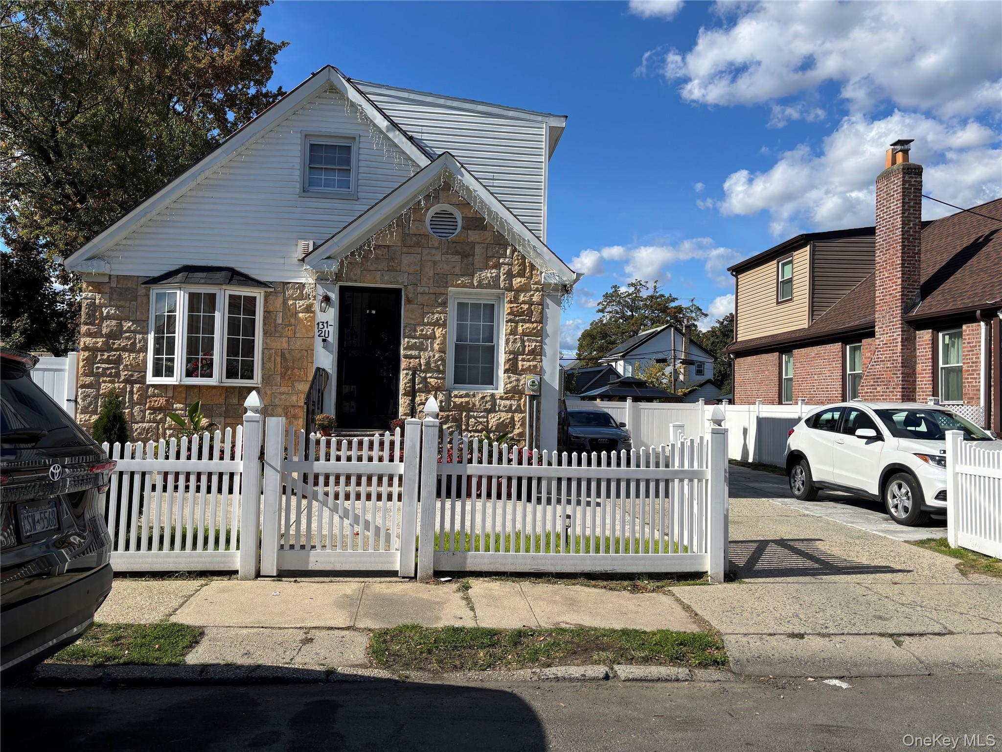 Single Family 224th Queens, NY 11413, MLS-927172-2