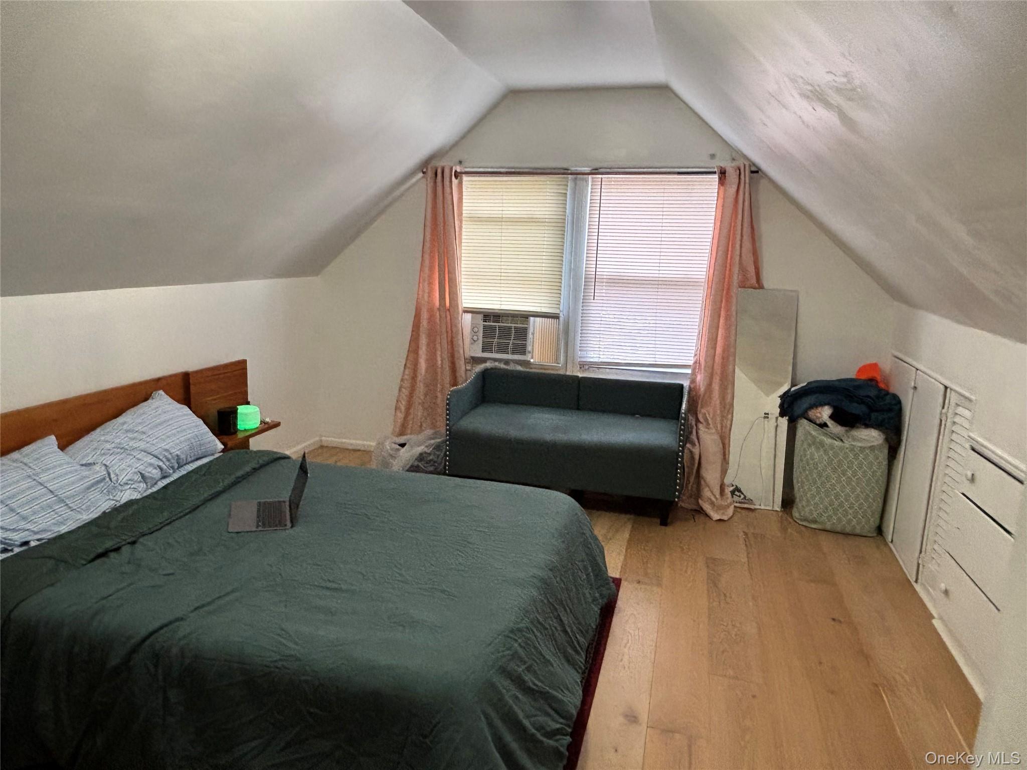 Single Family 224th Queens, NY 11413, MLS-927172-22