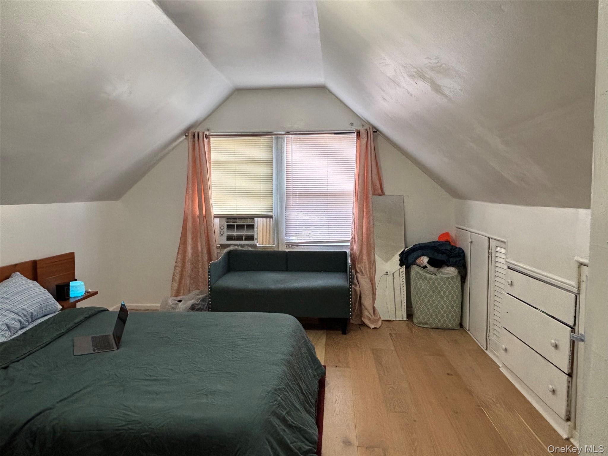 Single Family 224th Queens, NY 11413, MLS-927172-23