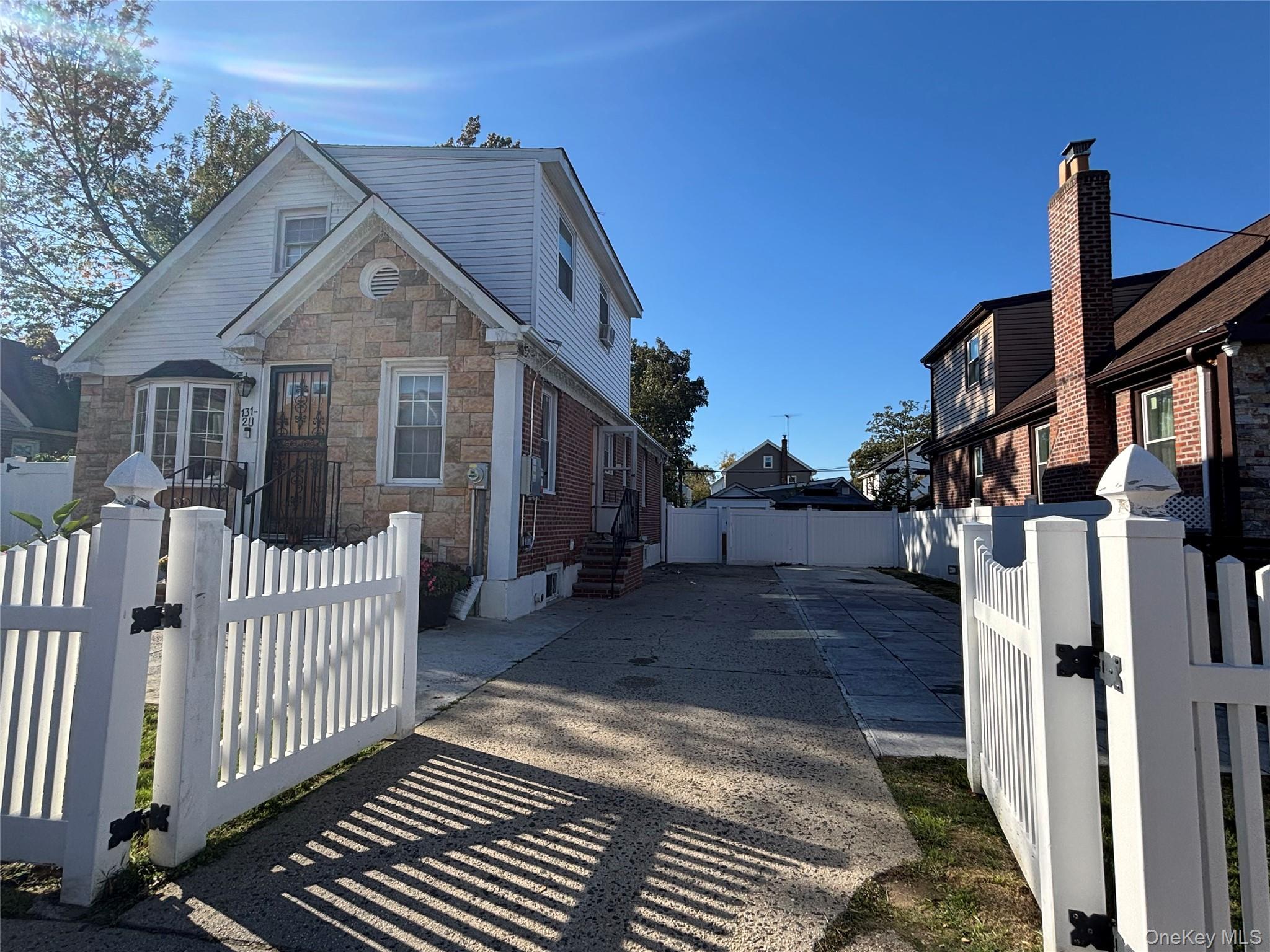 Single Family 224th Queens, NY 11413, MLS-927172-3