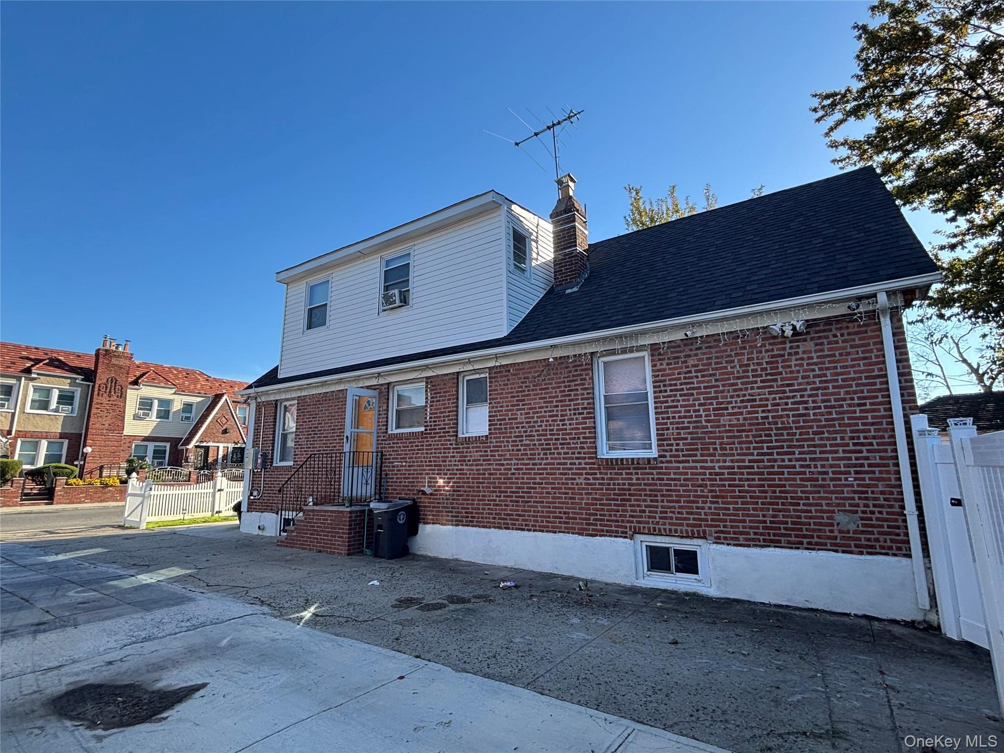 Single Family 224th Queens, NY 11413, MLS-927172-4