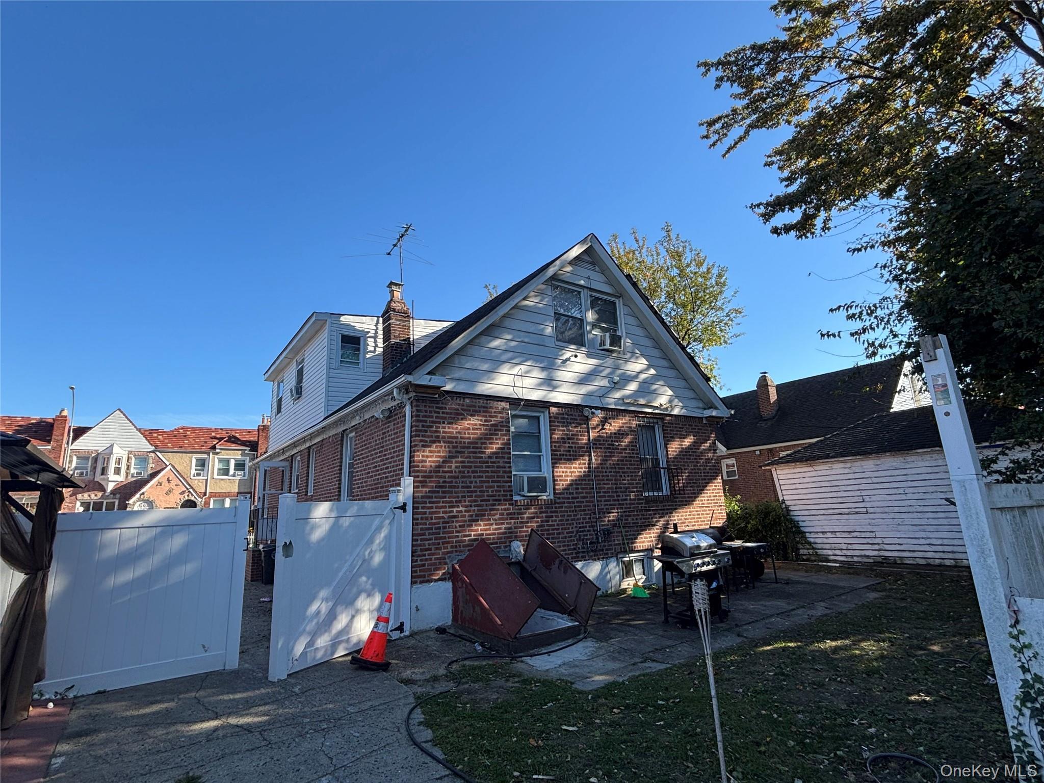 Single Family 224th Queens, NY 11413, MLS-927172-5