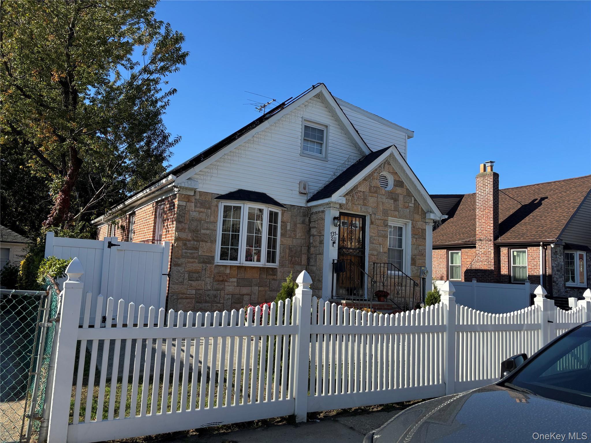 Single Family 224th Queens, NY 11413, MLS-927172-7