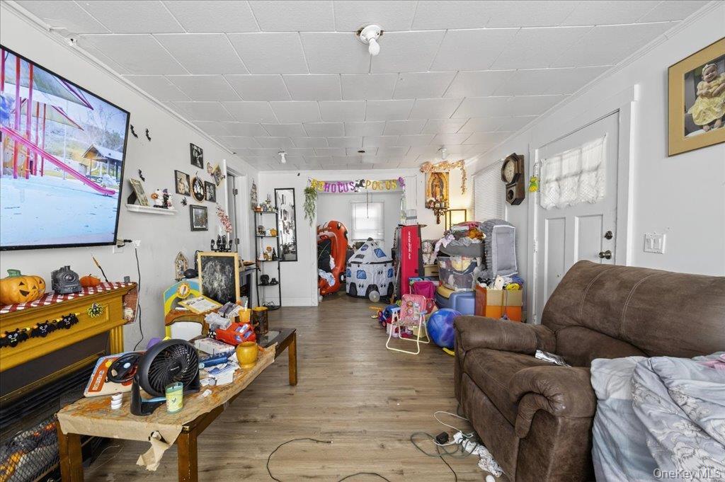 Single Family Main  Sullivan County, NY 12721, MLS-927174-17