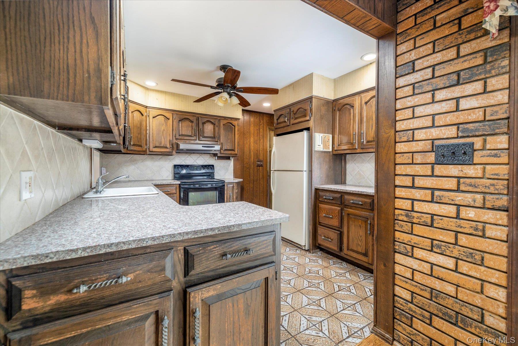 Single Family Keats  Suffolk County, NY 11740, MLS-927177-14