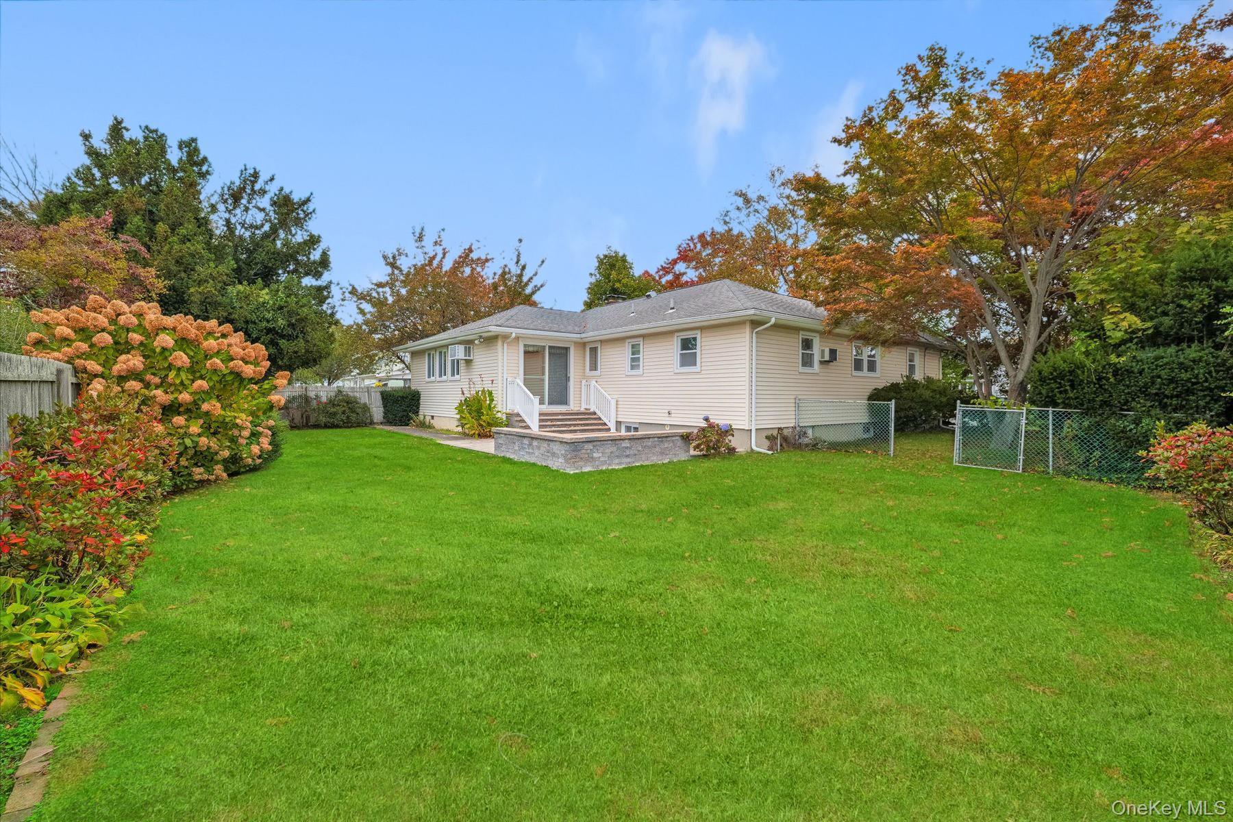 Single Family Keats  Suffolk County, NY 11740, MLS-927177-5