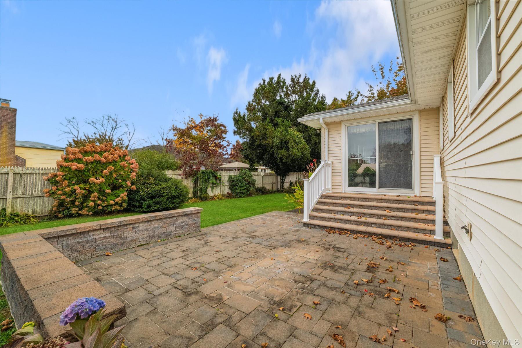 Single Family Keats  Suffolk County, NY 11740, MLS-927177-6