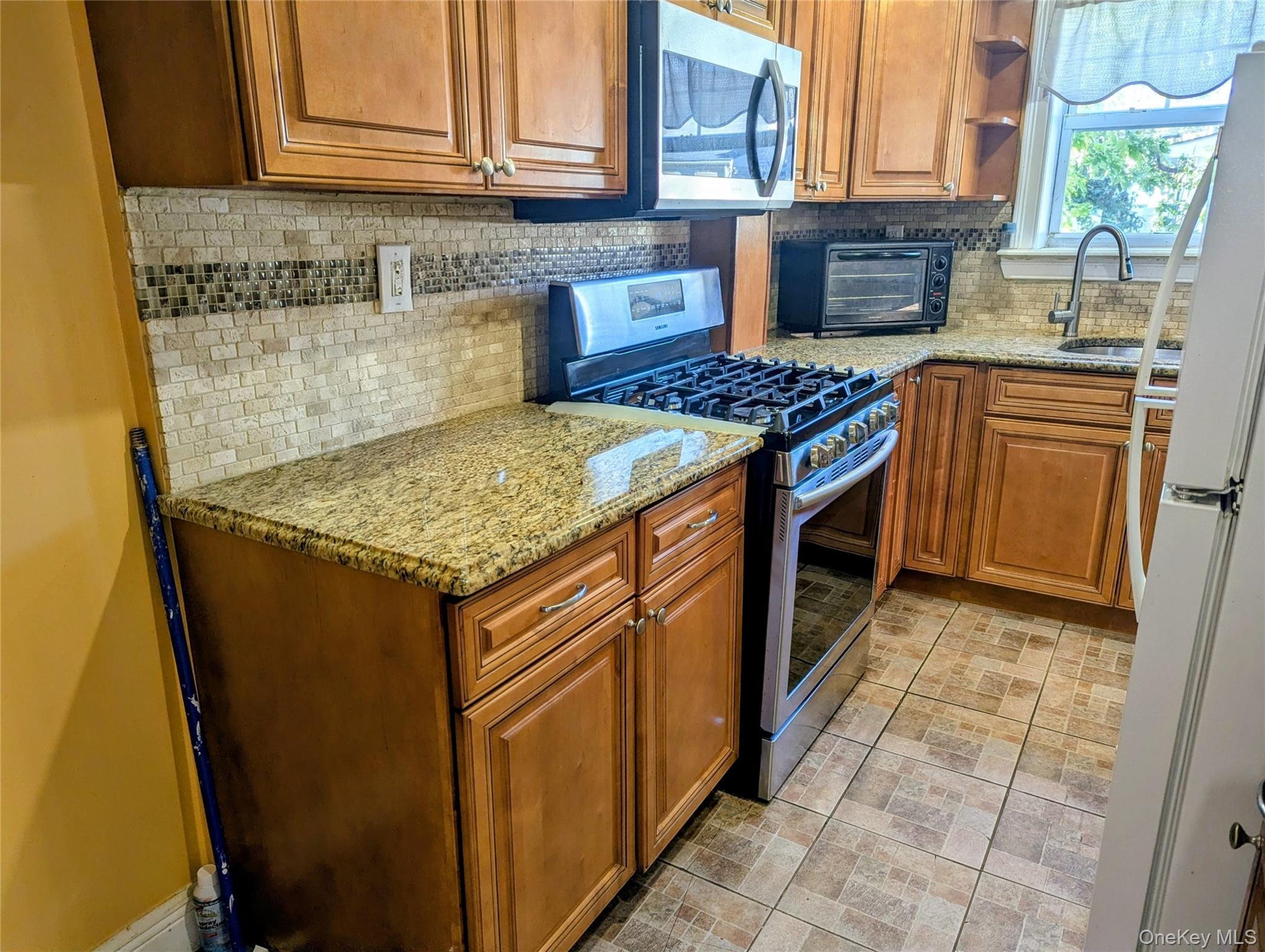 Single Family Springfield  Queens, NY 11411, MLS-927187-12