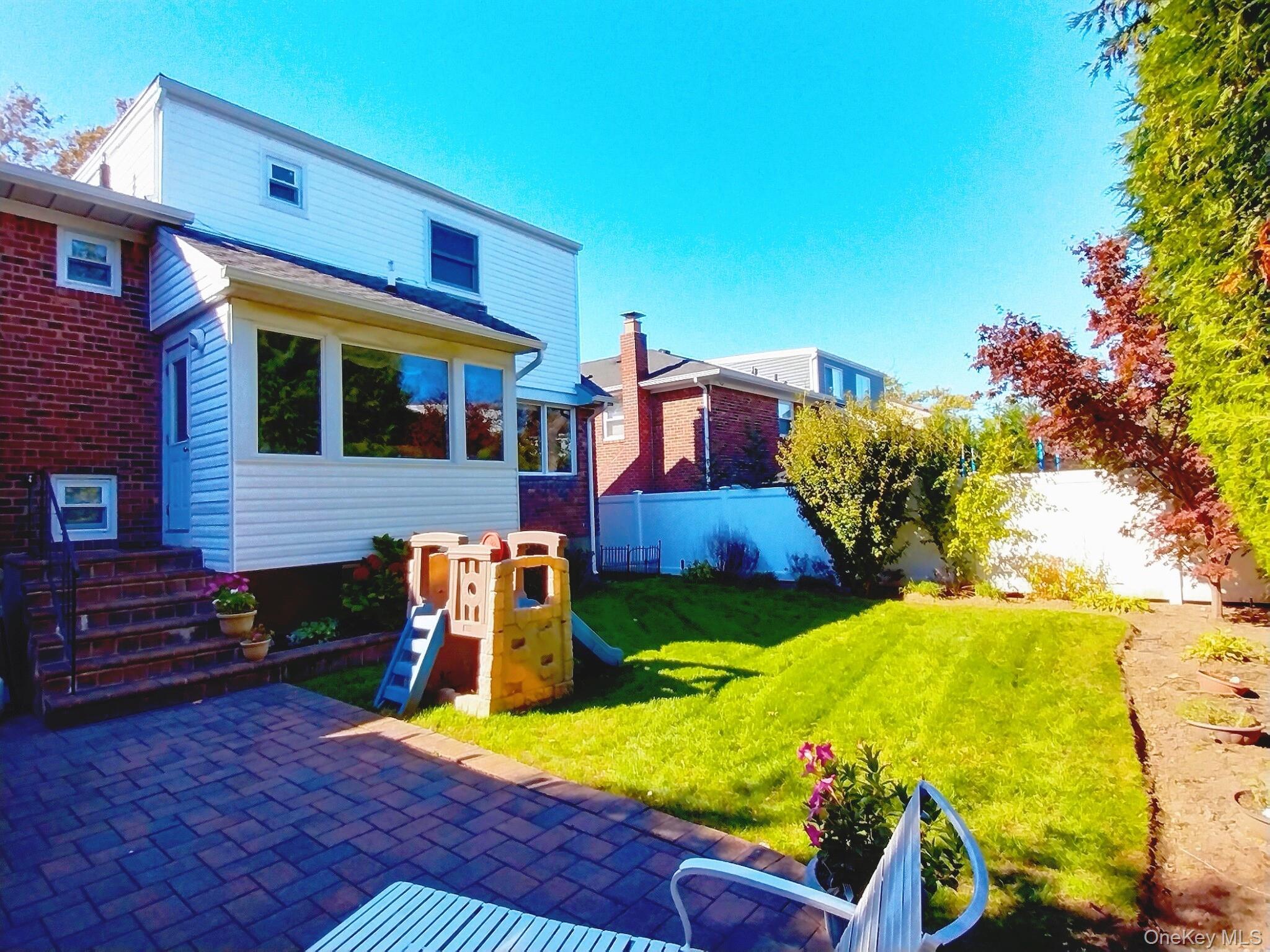 Single Family Fairway  Nassau County, NY 11572, MLS-927196-42