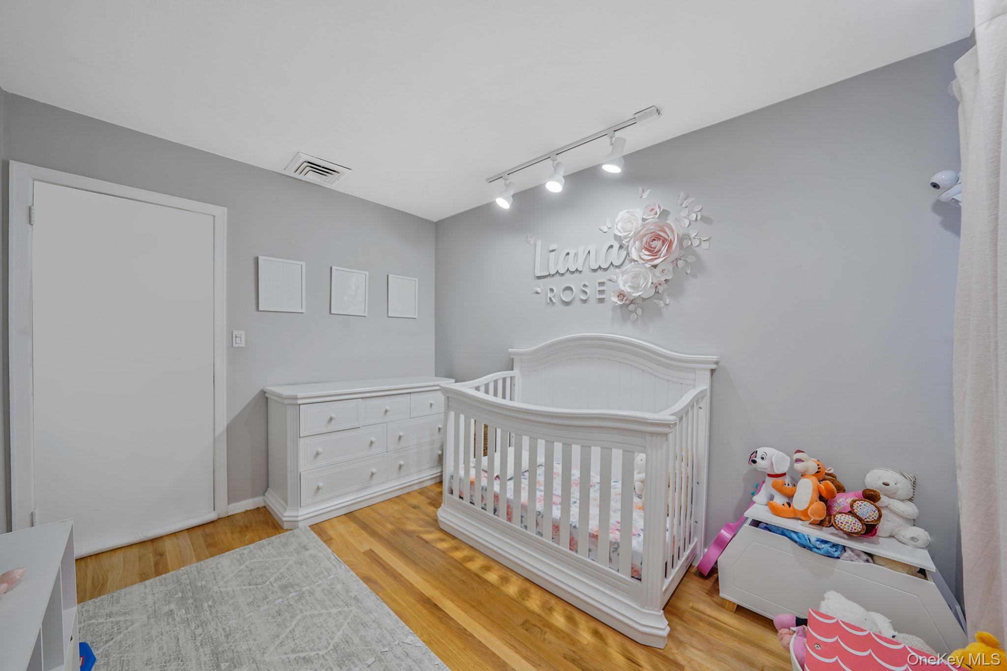 Single Family Claudy  Nassau County, NY 11040, MLS-927202-16