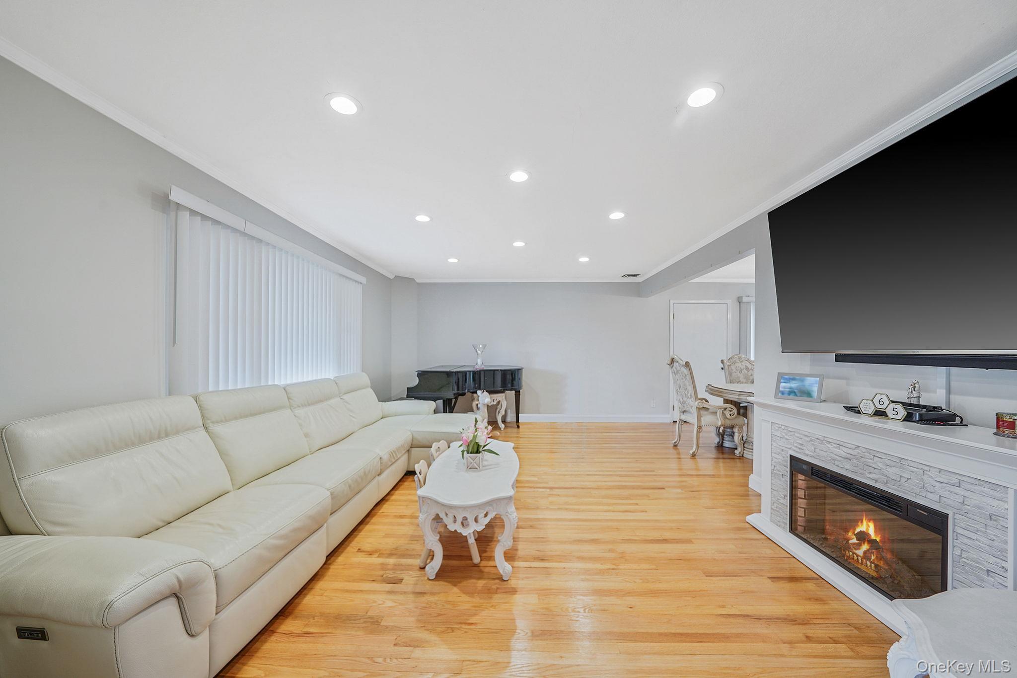 Single Family Claudy  Nassau County, NY 11040, MLS-927202-8