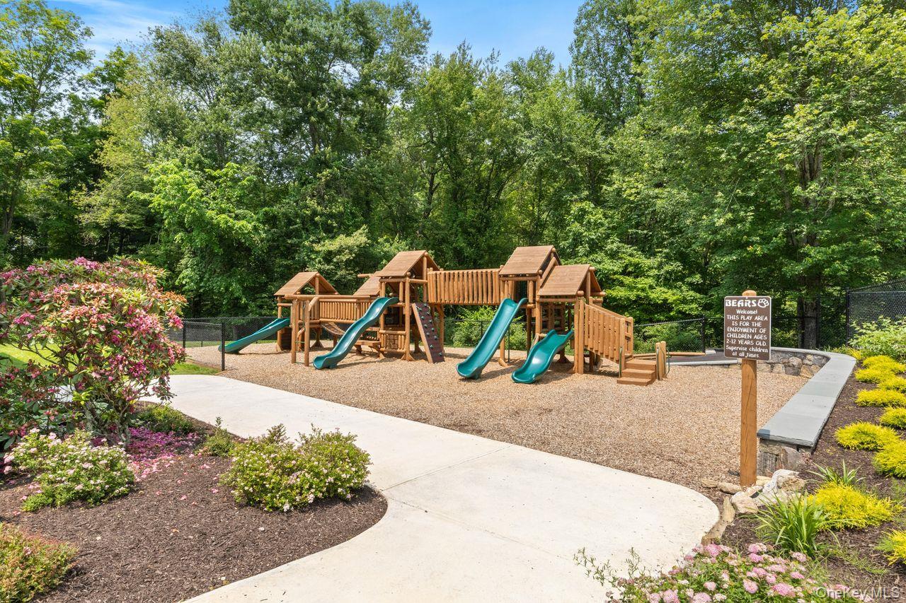 Single Family Arbor Westchester County, NY 10589, MLS-927231-35