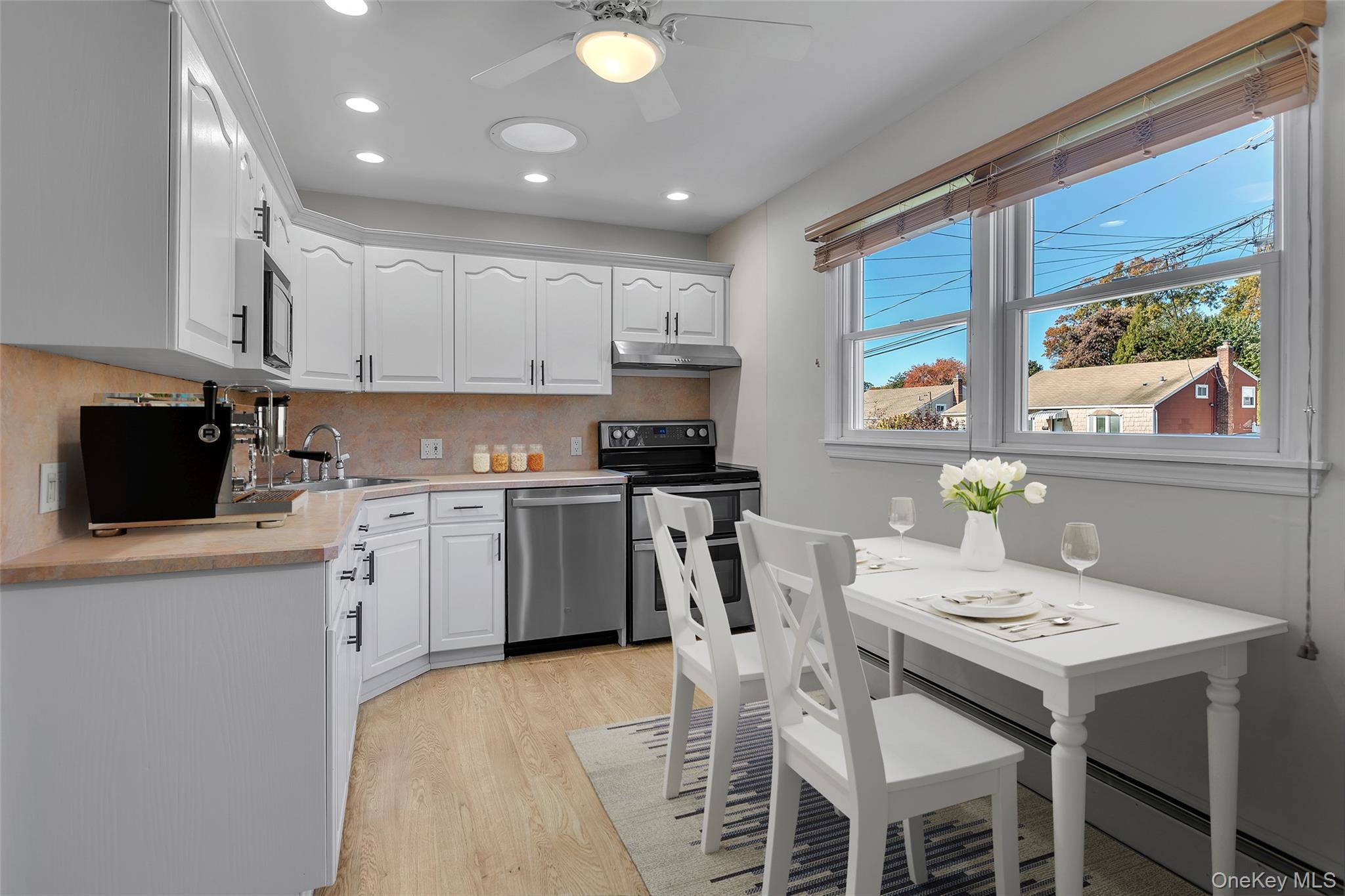 Single Family E. Cortelyou  Suffolk County, NY 11746, MLS-927232-5