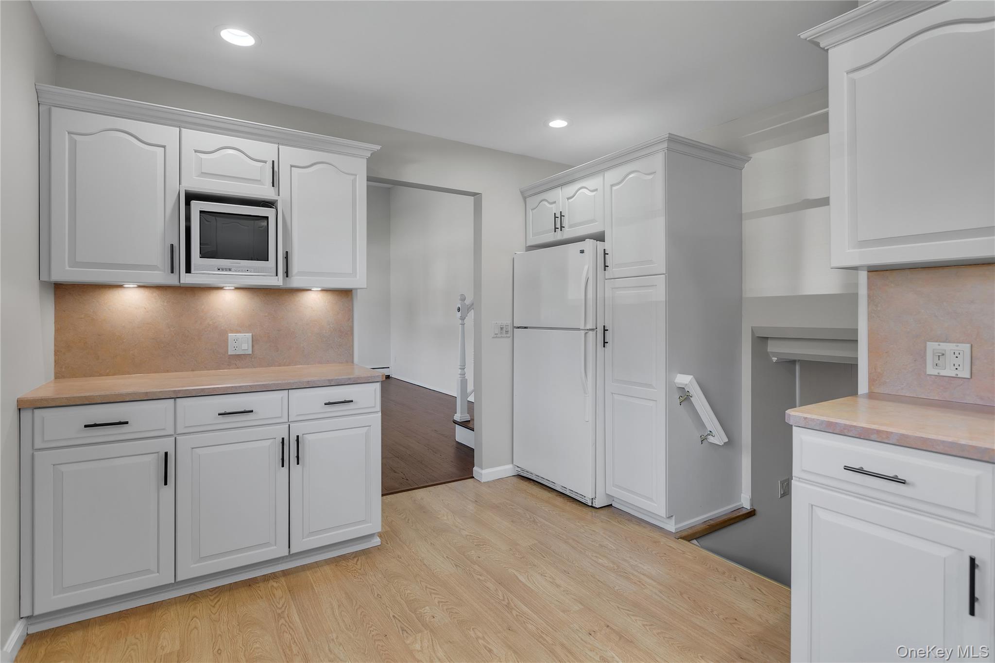 Single Family E. Cortelyou  Suffolk County, NY 11746, MLS-927232-7