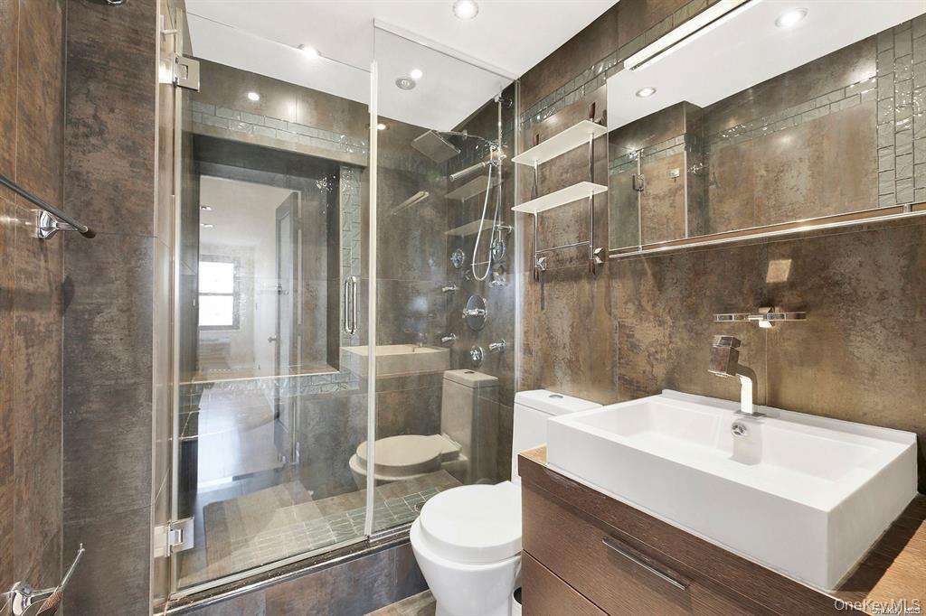 Condo 71st  Queens, NY 11375, MLS-927239-14