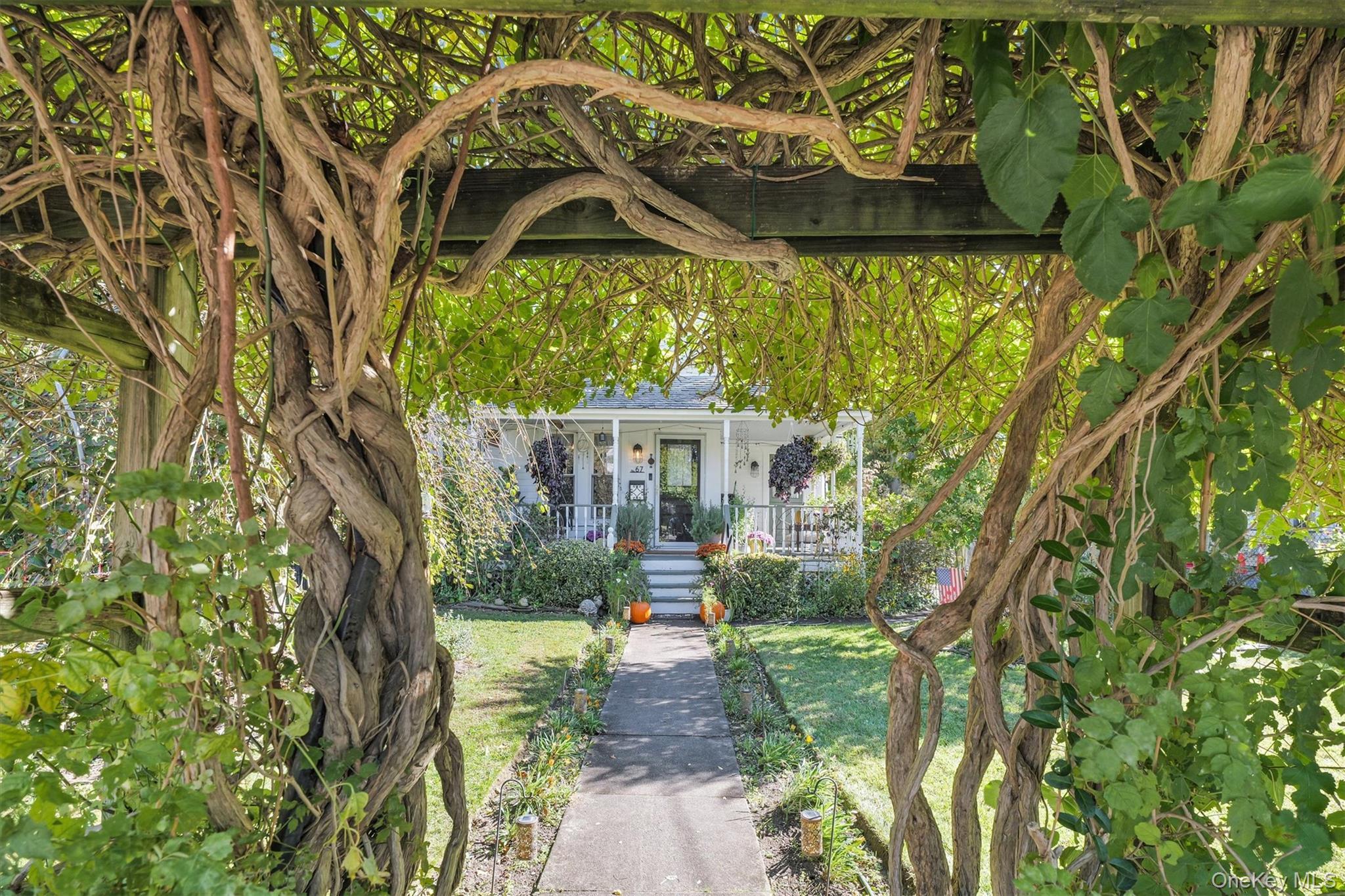 Single Family Jayne  Suffolk County, NY 11772, MLS-927253-34