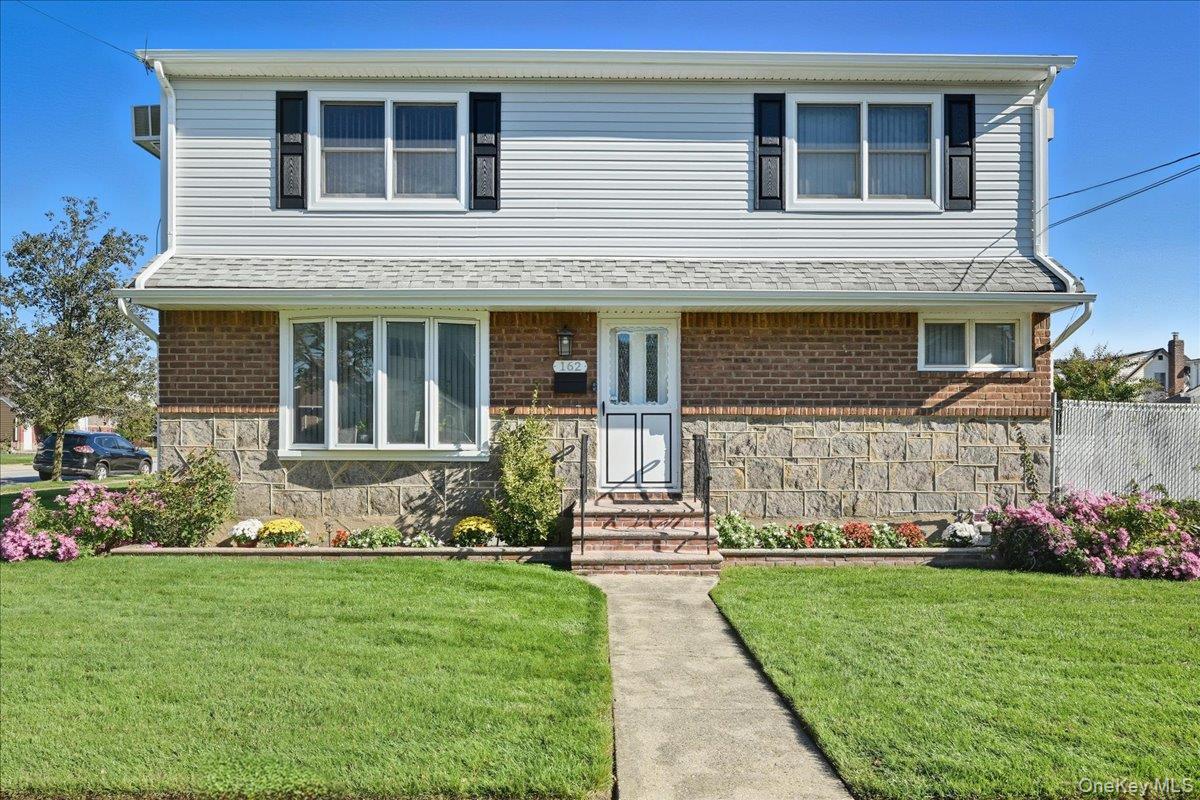 Single Family Crown  Nassau County, NY 11003, MLS-927266-2