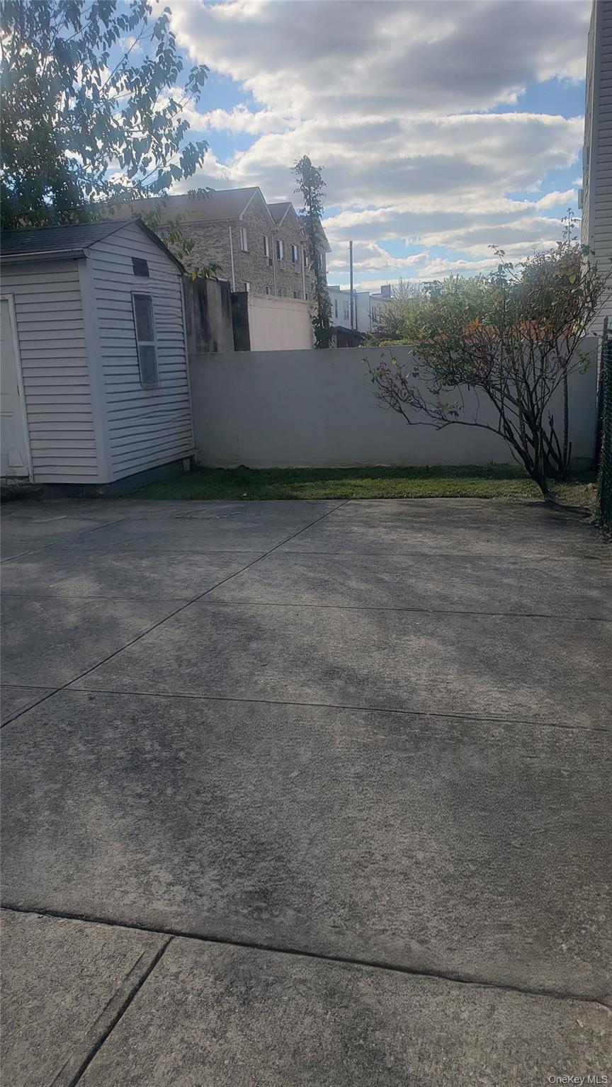 Single Family Olmstead  Bronx, NY 10473, MLS-927278-23