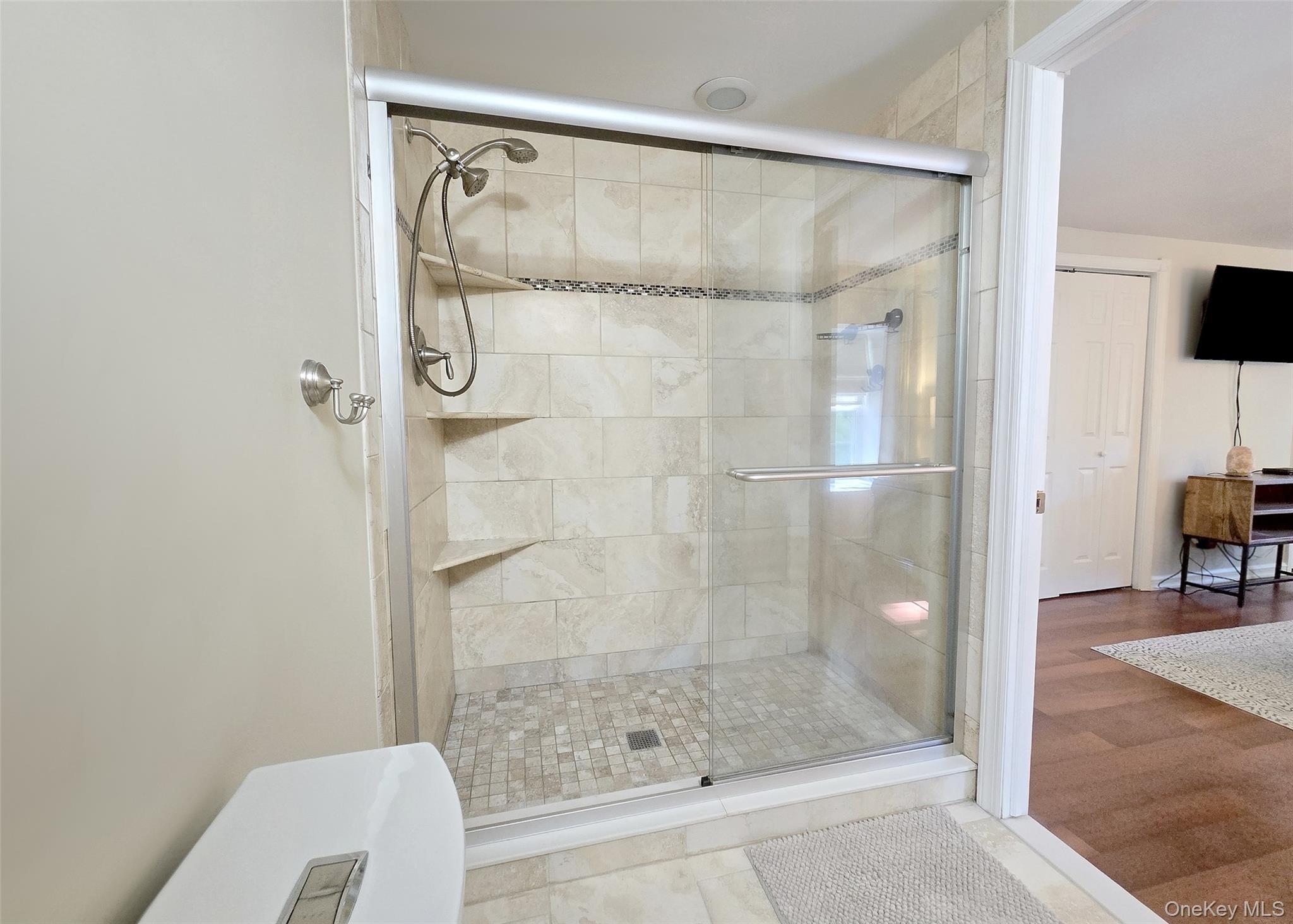 Single Family Wedgewood  Suffolk County, NY 11727, MLS-927279-17