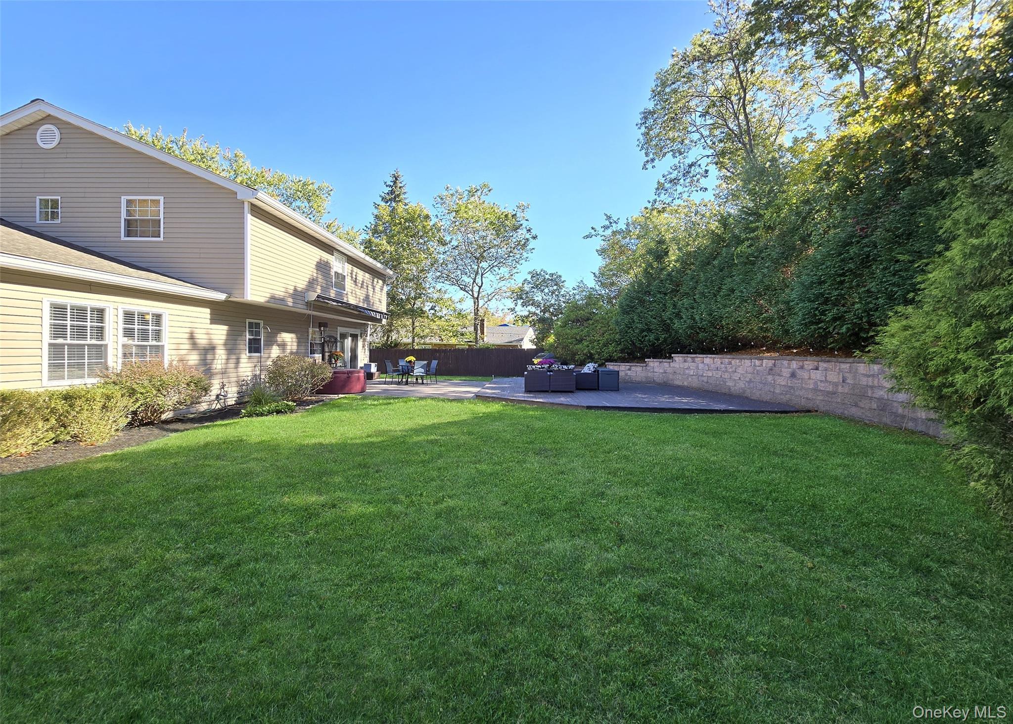 Single Family Wedgewood  Suffolk County, NY 11727, MLS-927279-21