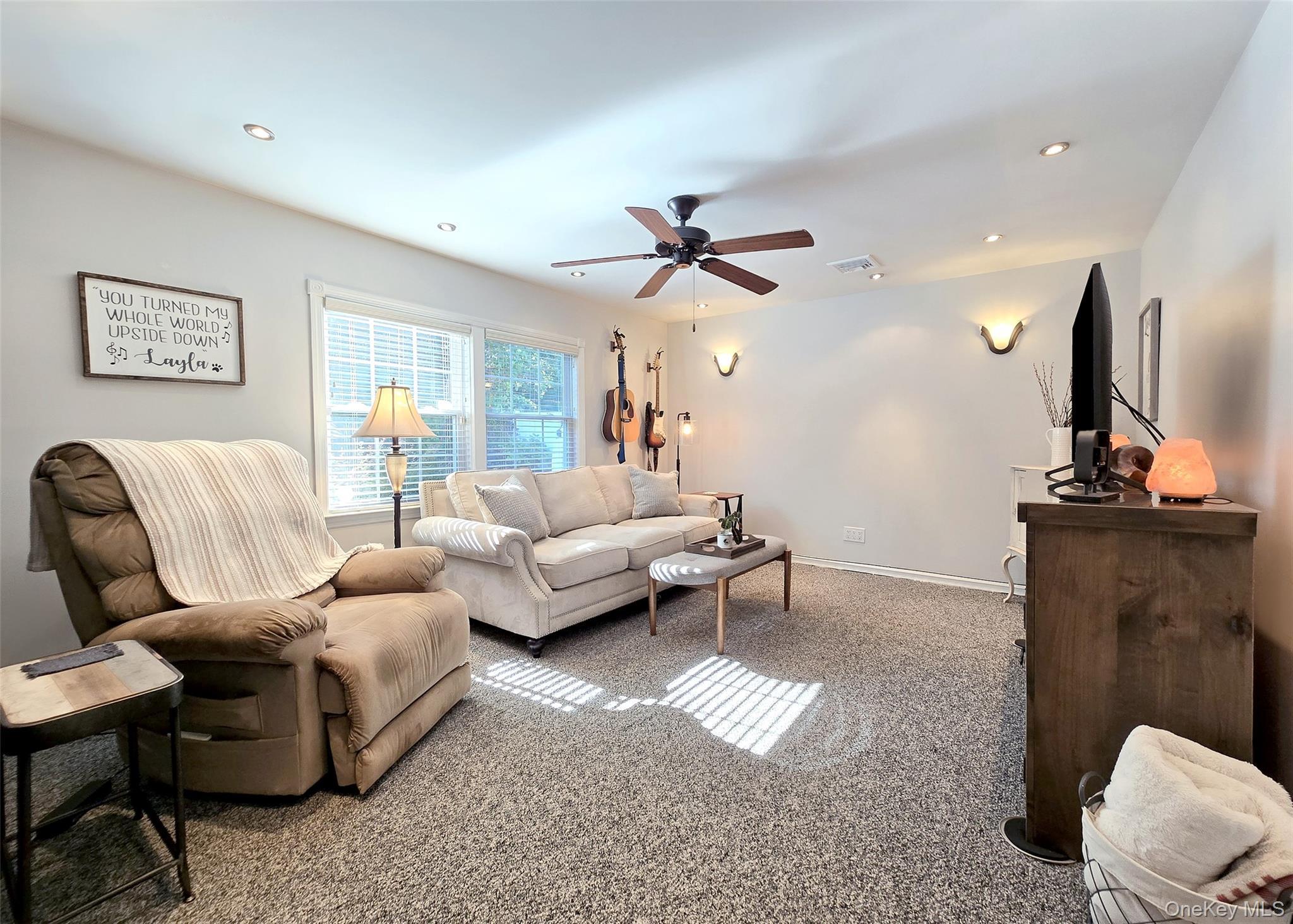 Single Family Wedgewood  Suffolk County, NY 11727, MLS-927279-9