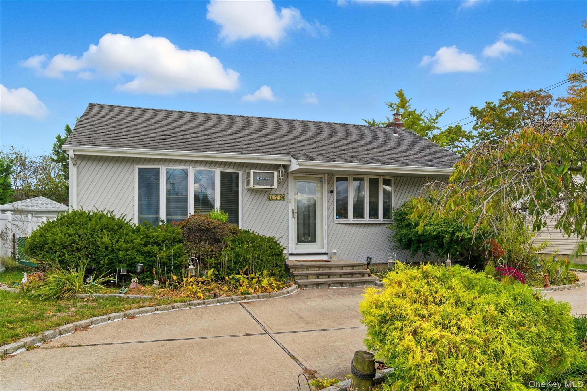 Single Family Park  Nassau County, NY 11758, MLS-927281-2