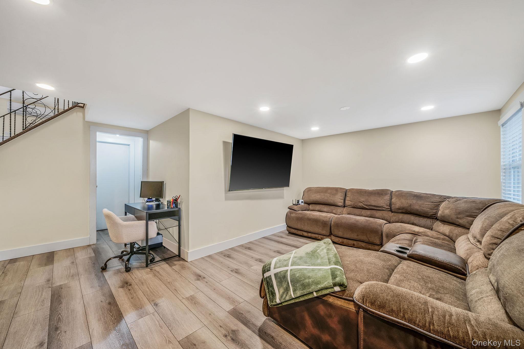 Single Family Crystal Brook Hollow  Suffolk County, NY 11776, MLS-927300-12