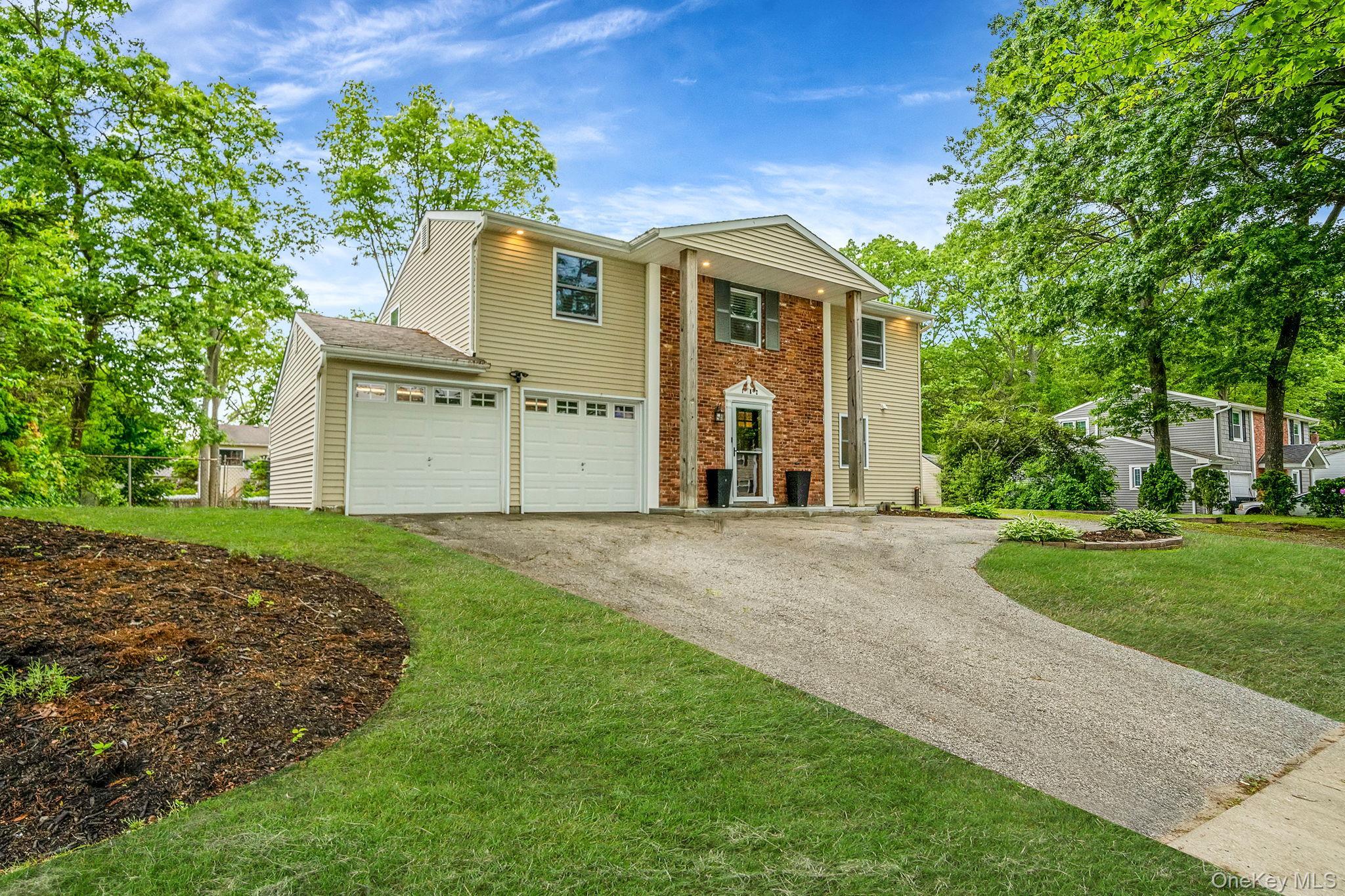 Single Family Crystal Brook Hollow  Suffolk County, NY 11776, MLS-927300-2