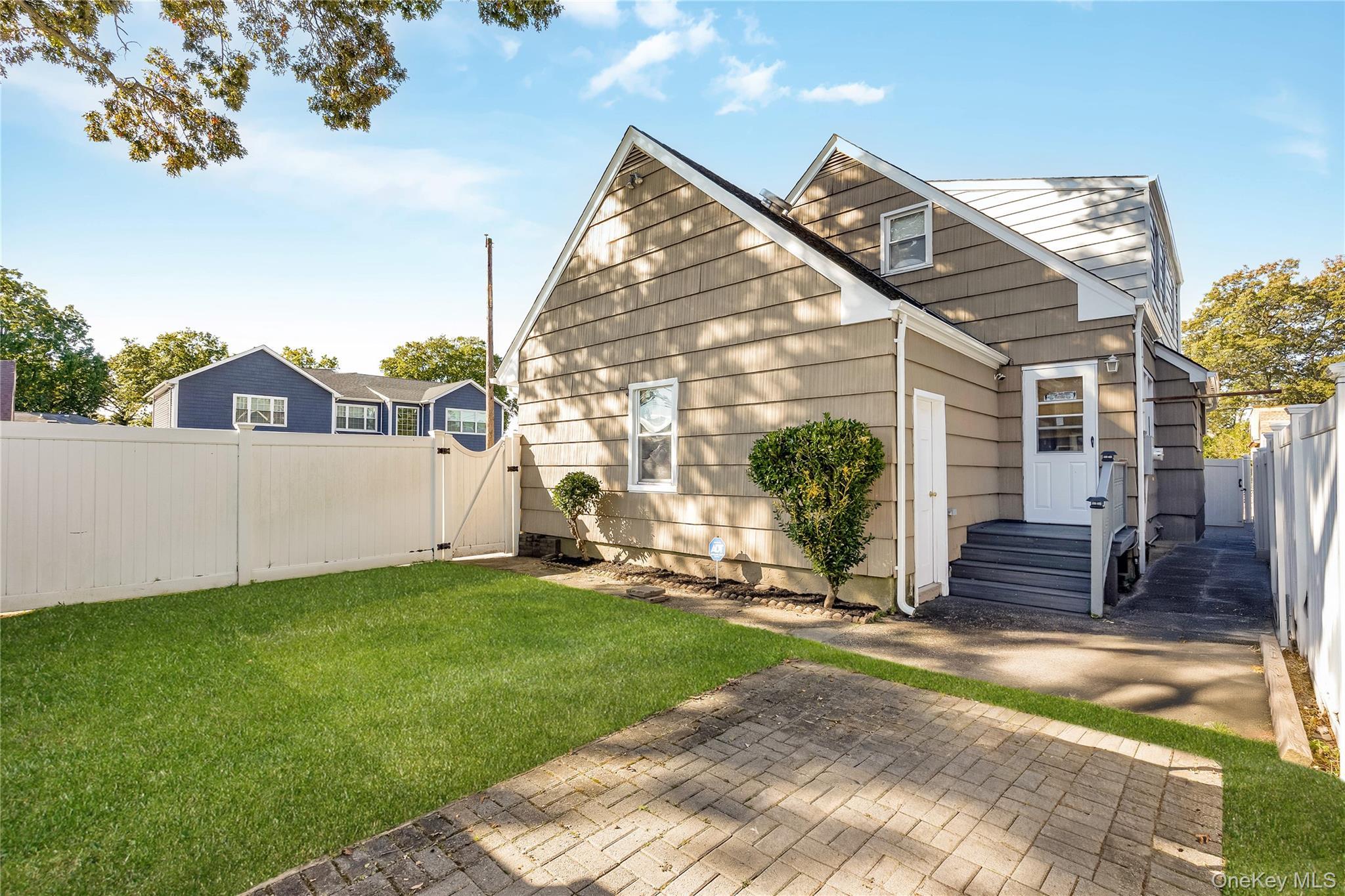 Single Family Van Nostrand  Nassau County, NY 11566, MLS-927309-25