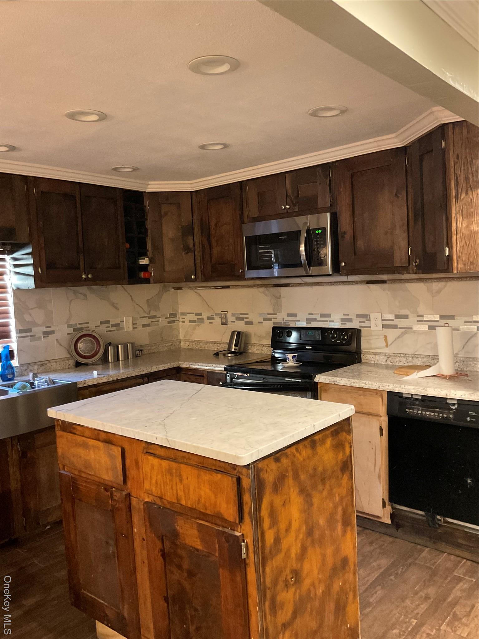 Single Family Underhill  Bronx, NY 10473, MLS-927317-10