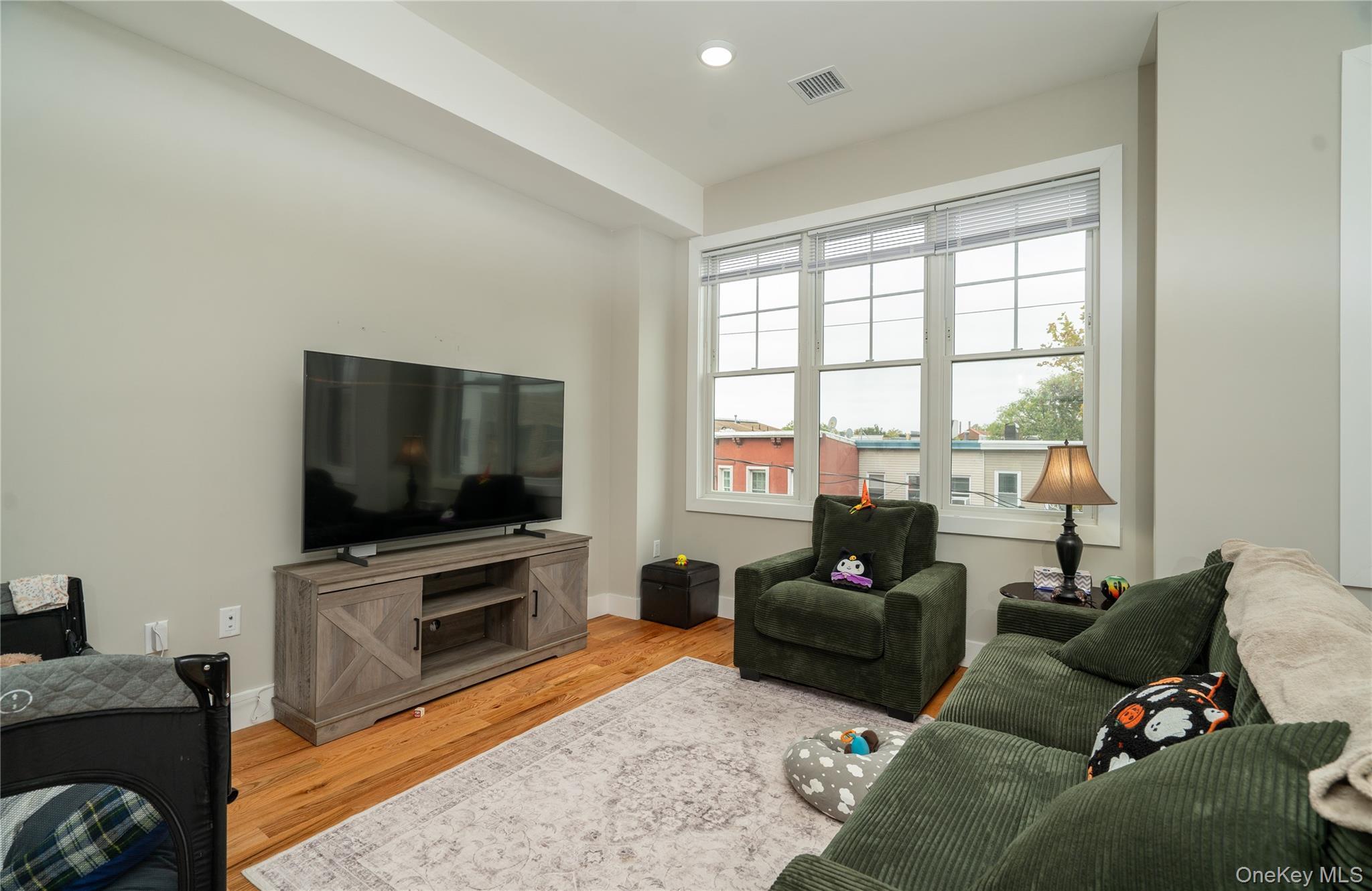 Single Family Wright Avenue, Jersey City Out Of Area, NY 07306, MLS-927326-13