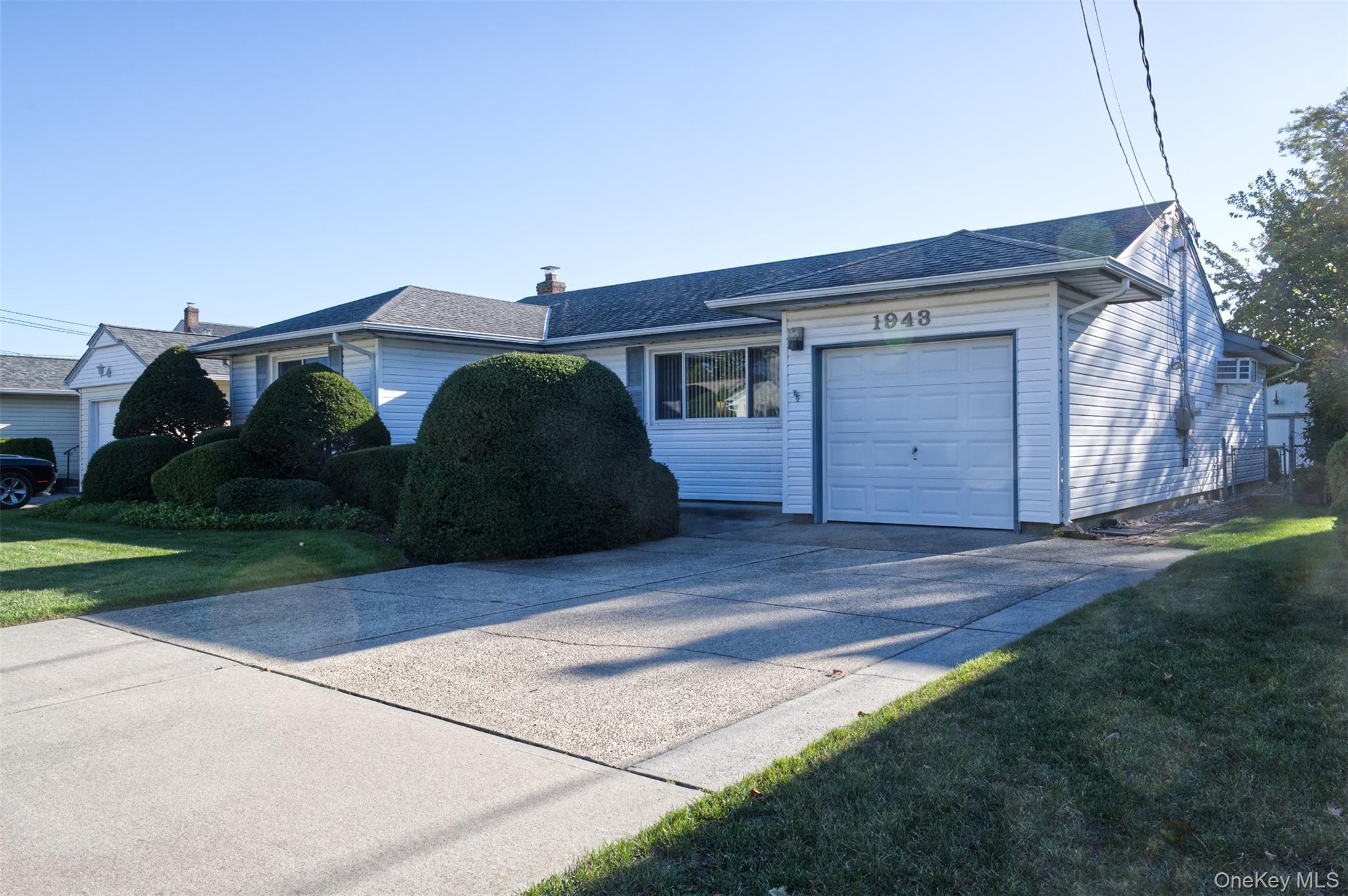 Single Family Cole  Nassau County, NY 11554, MLS-927355-3