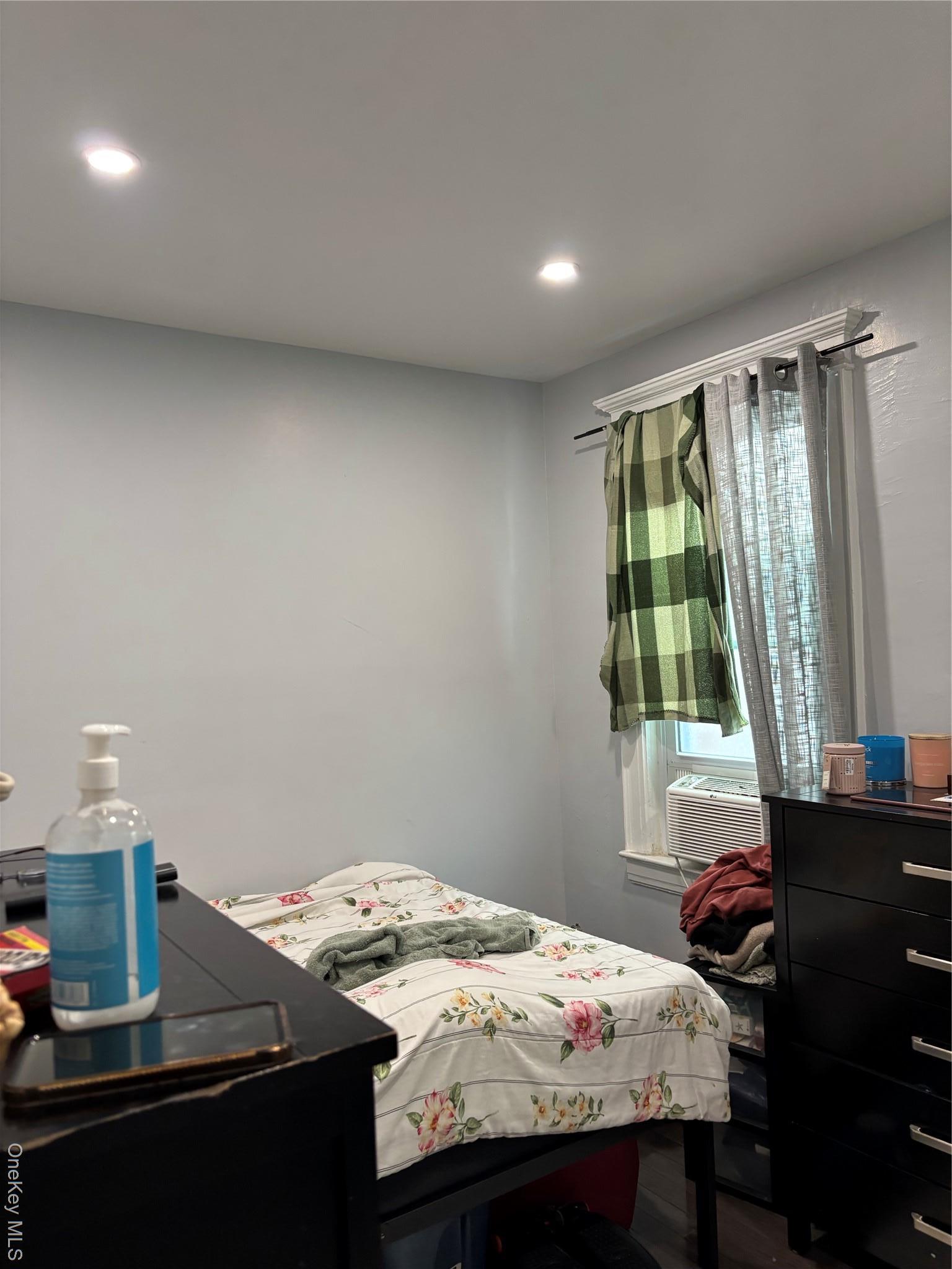 Single Family 109 St  Queens, NY 11419, MLS-927370-10