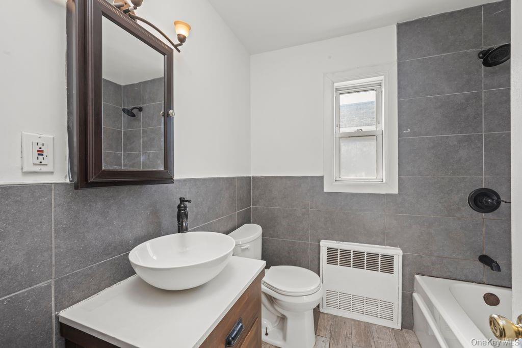 Single Family Beach 122nd Queens, NY 11694, MLS-927392-10