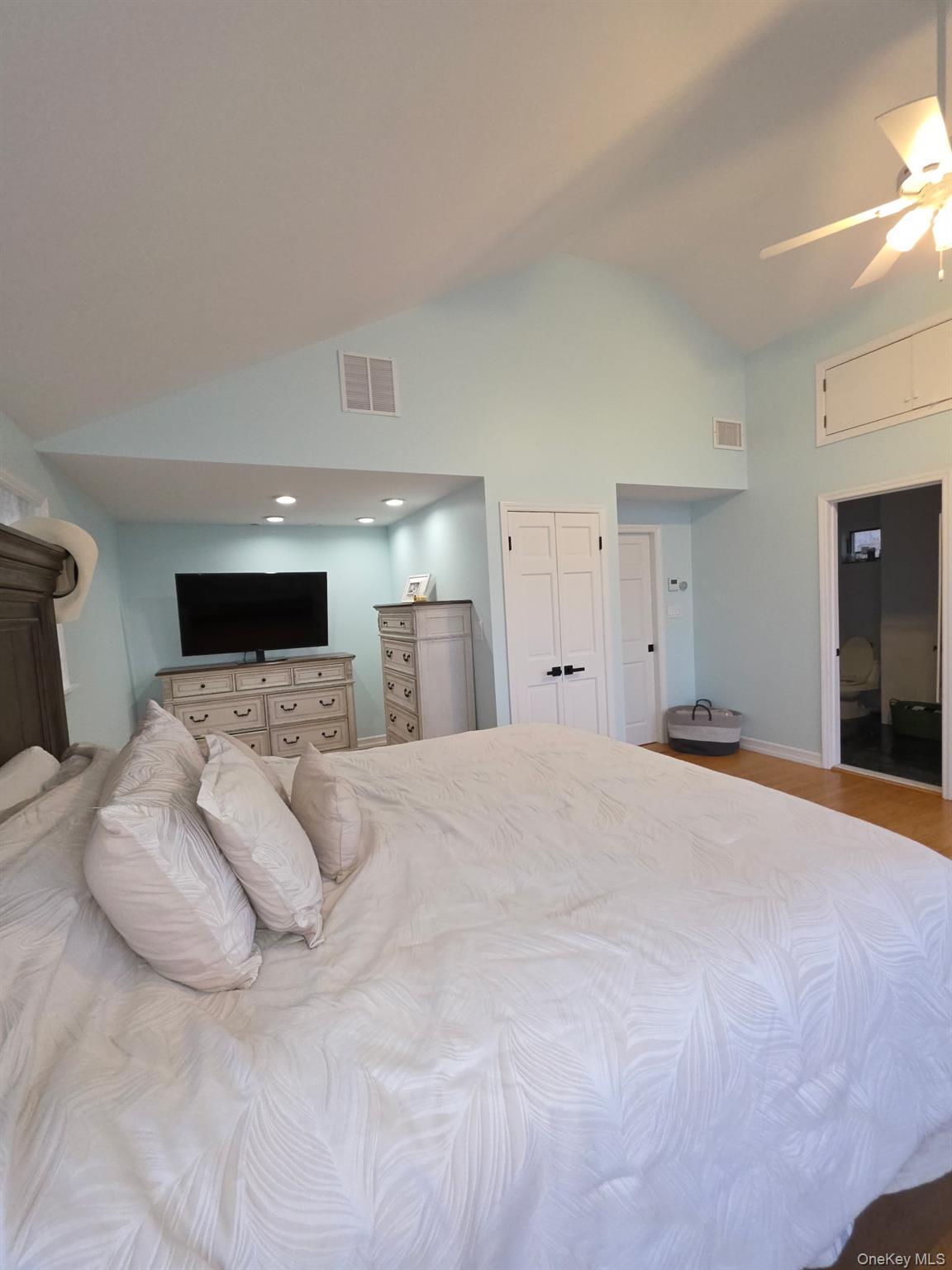 Single Family 5th  Queens, NY 11693, MLS-927398-22