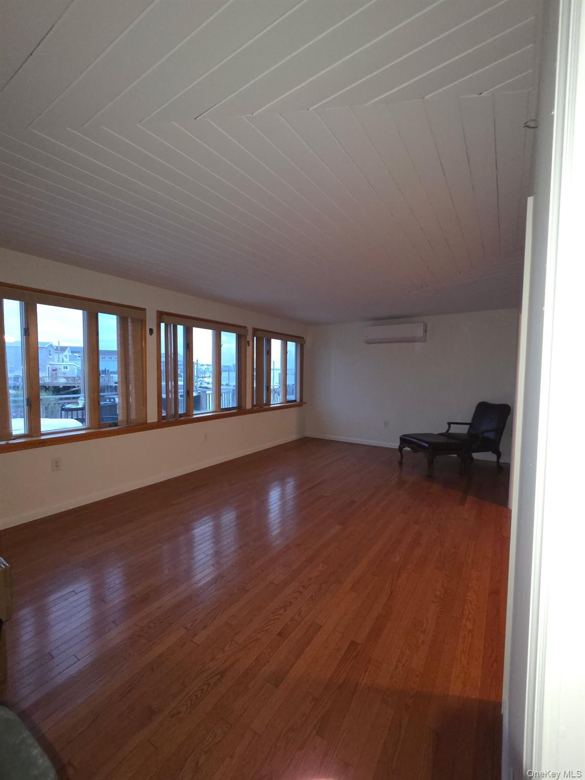 Single Family 5th  Queens, NY 11693, MLS-927398-6