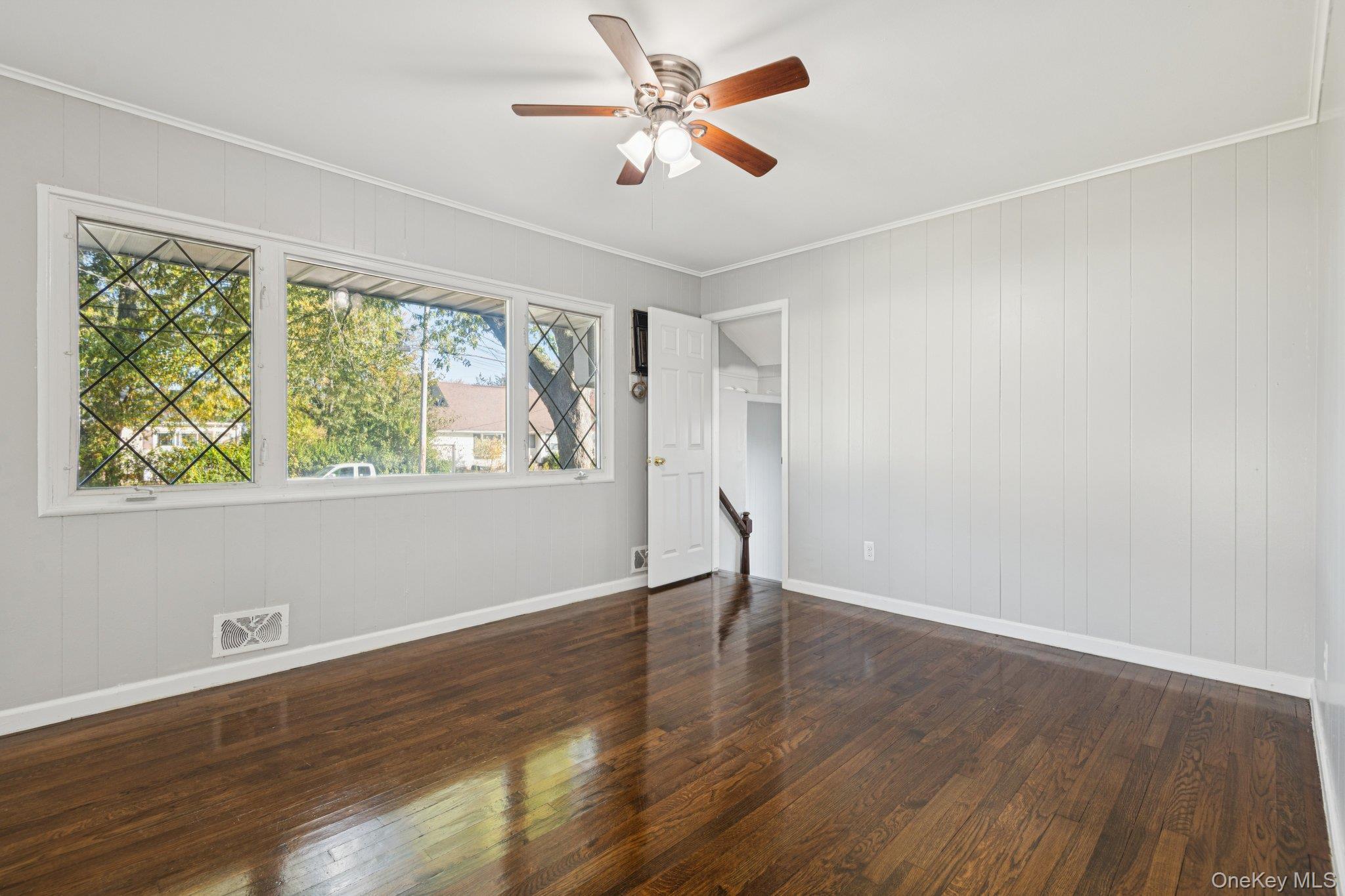 Single Family Heyward Suffolk County, NY 11717, MLS-927399-3