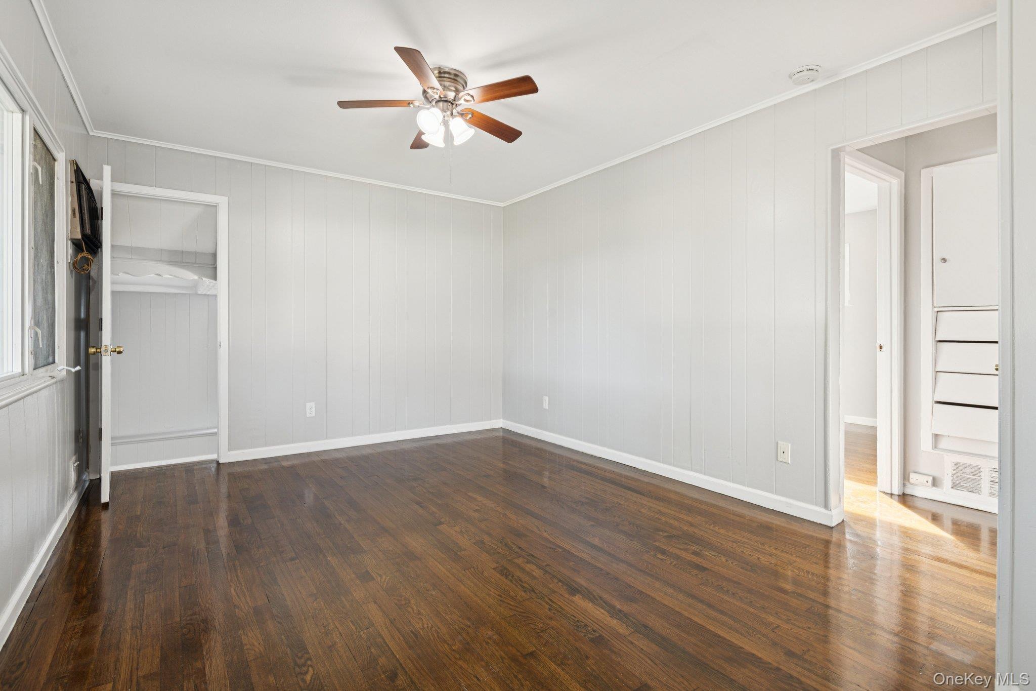 Single Family Heyward Suffolk County, NY 11717, MLS-927399-4