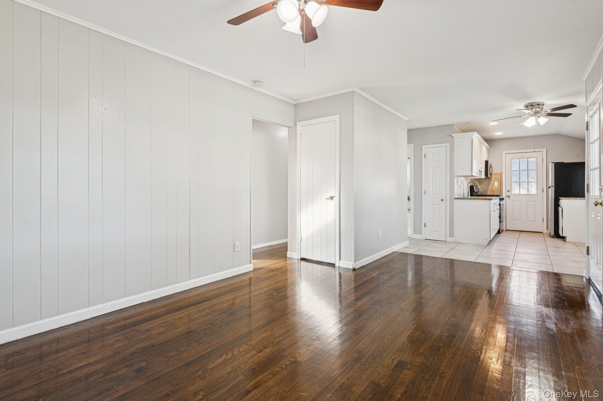 Single Family Heyward Suffolk County, NY 11717, MLS-927399-6