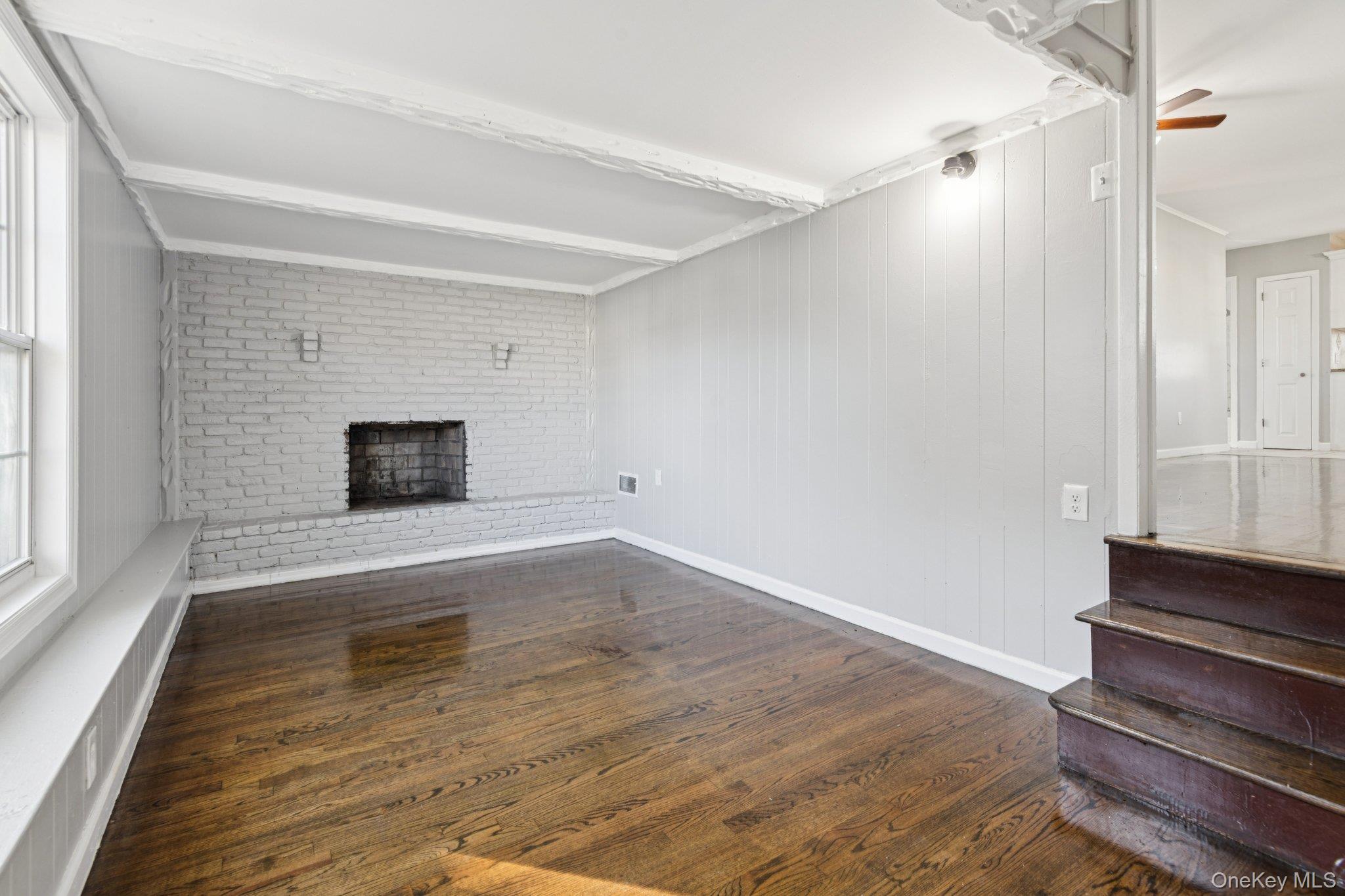 Single Family Heyward Suffolk County, NY 11717, MLS-927399-8