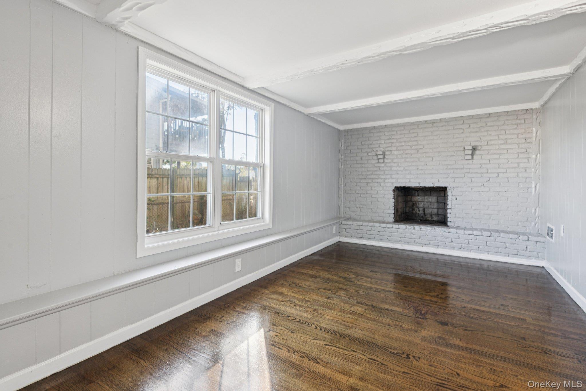 Single Family Heyward Suffolk County, NY 11717, MLS-927399-9