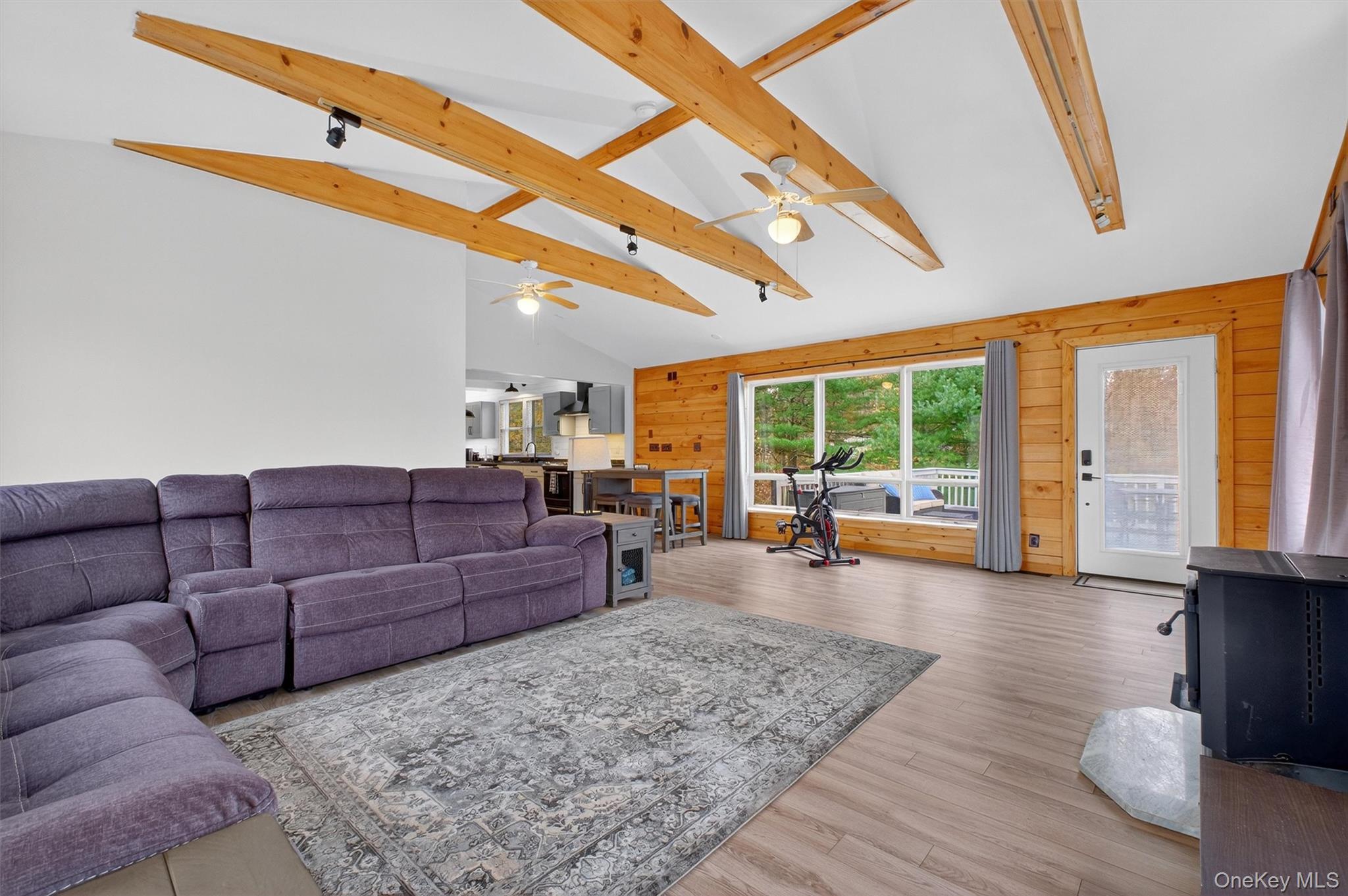 Single Family Salt Point Dutchess County, NY 12601, MLS-927401-16