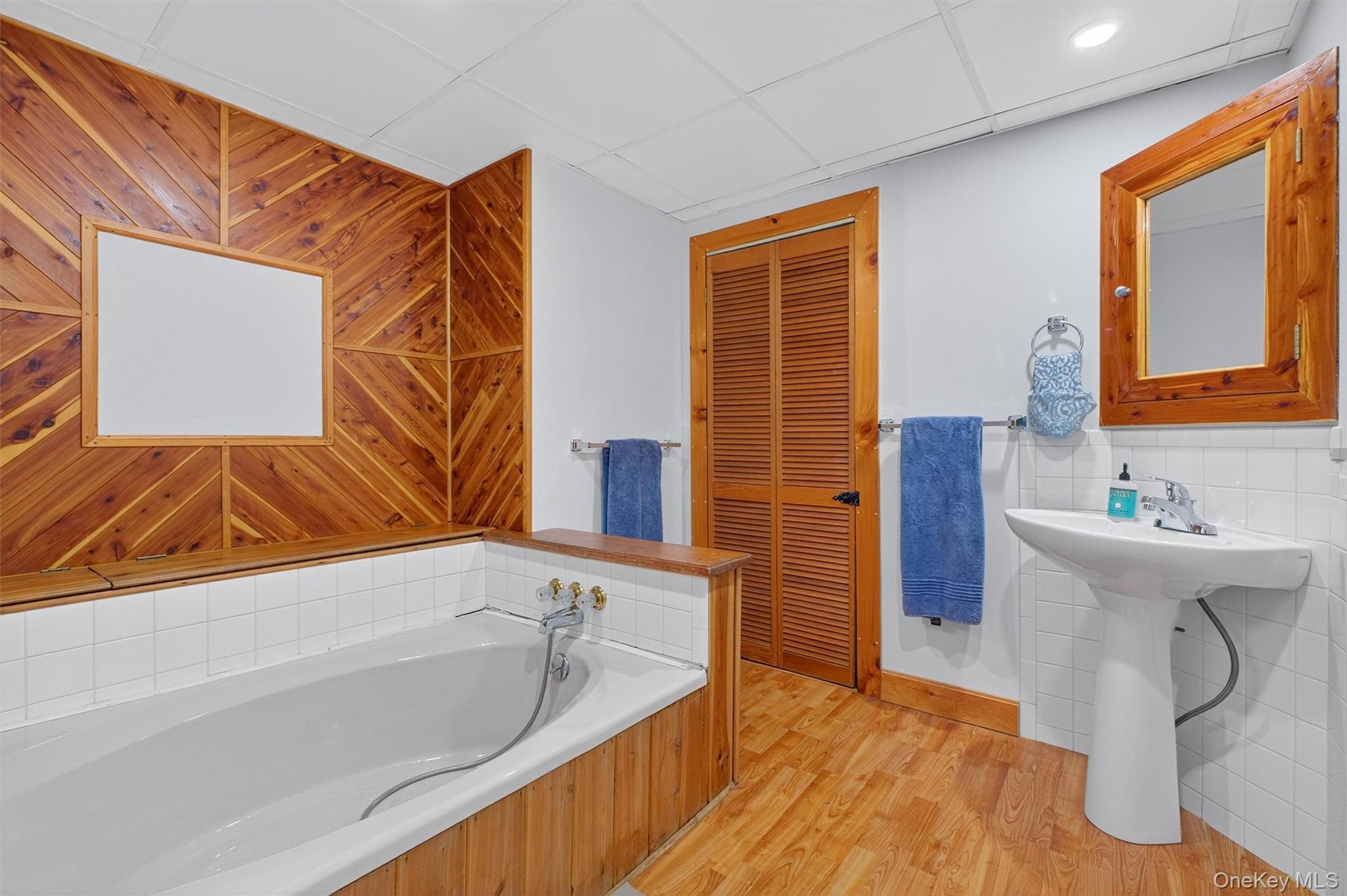 Single Family Salt Point Dutchess County, NY 12601, MLS-927401-23